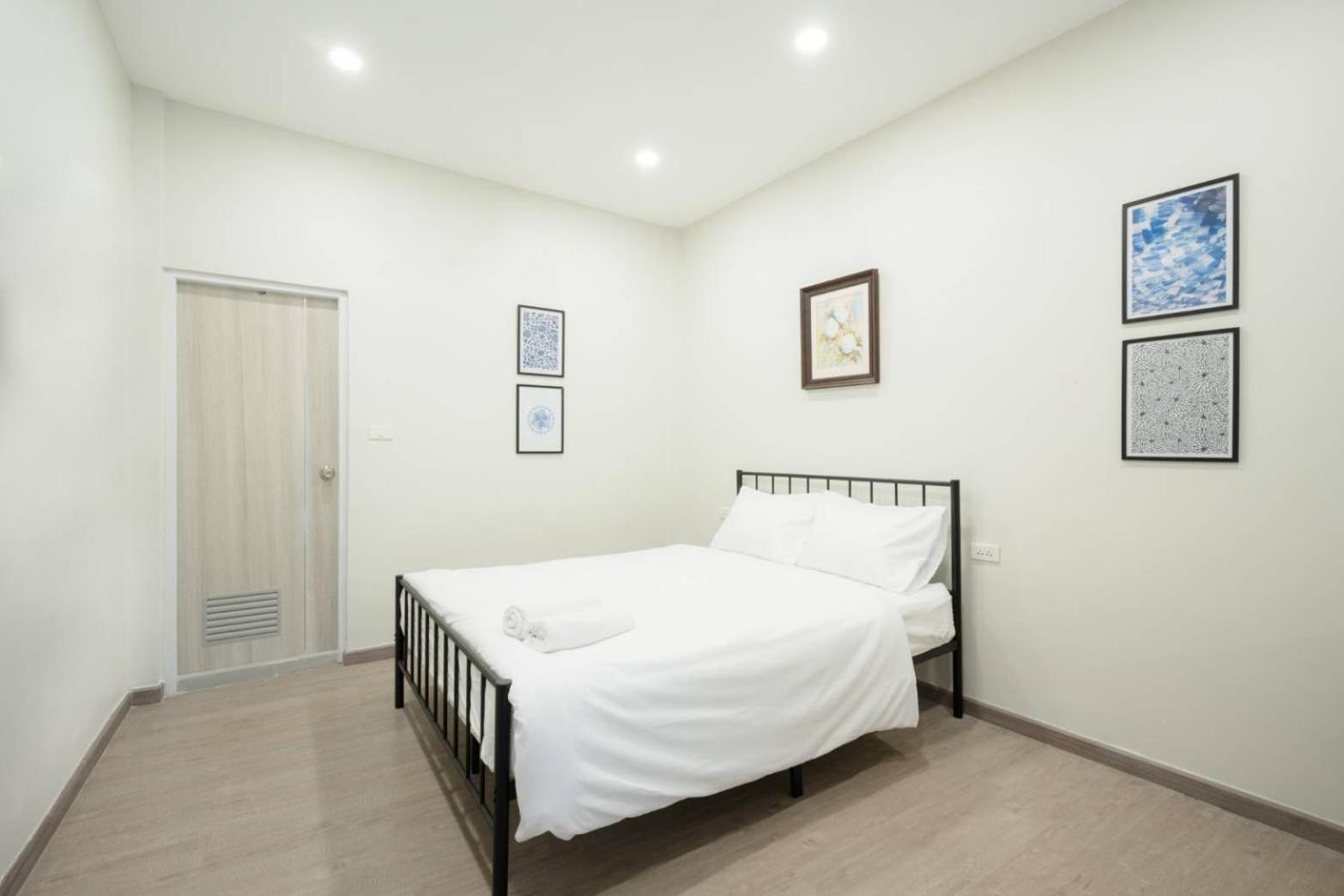 Hidden Dragon Yaowarat Road X Apartment Bangkok