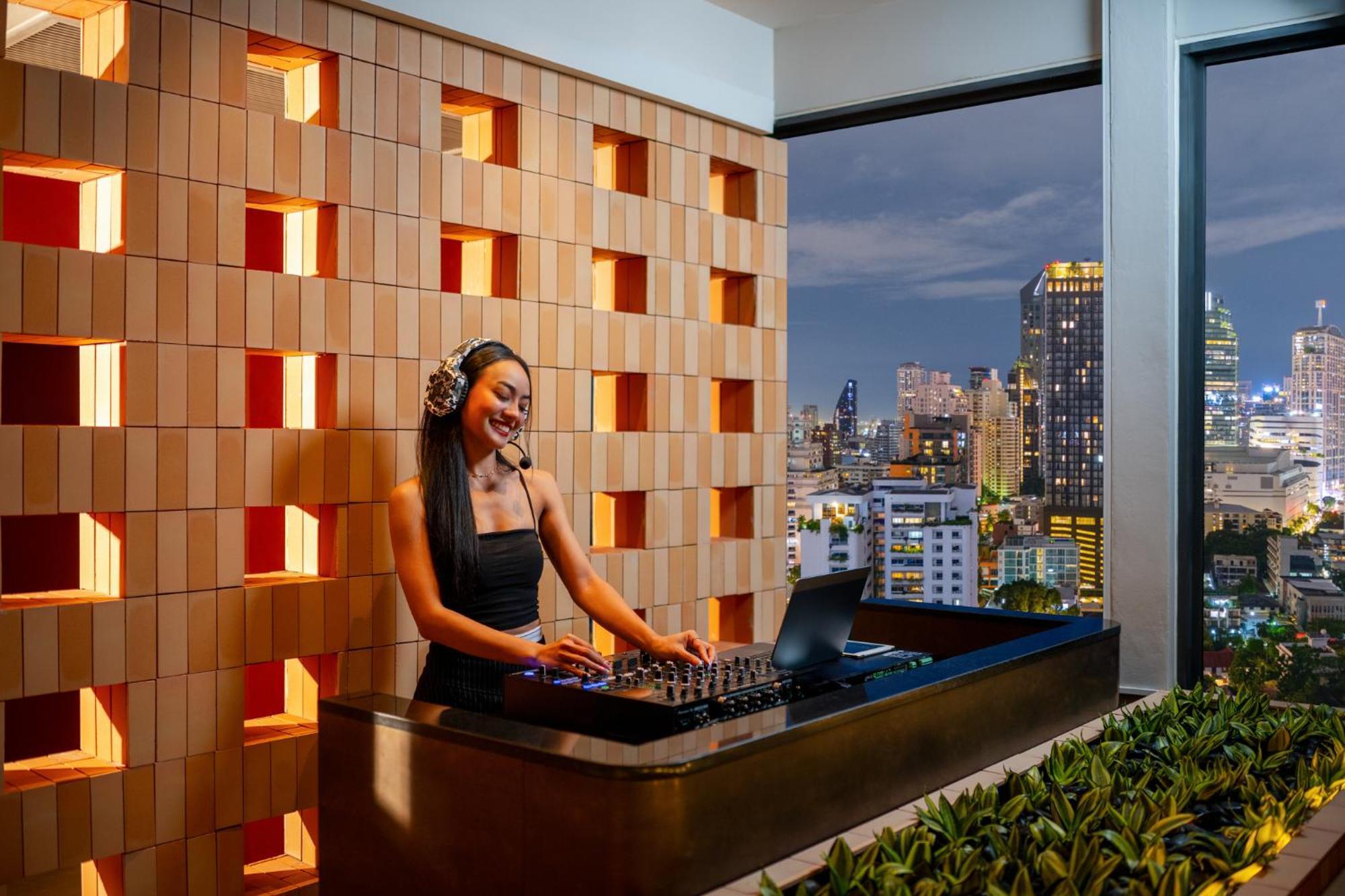 Tribe Living Sukhumvit 39 By Accorhotels