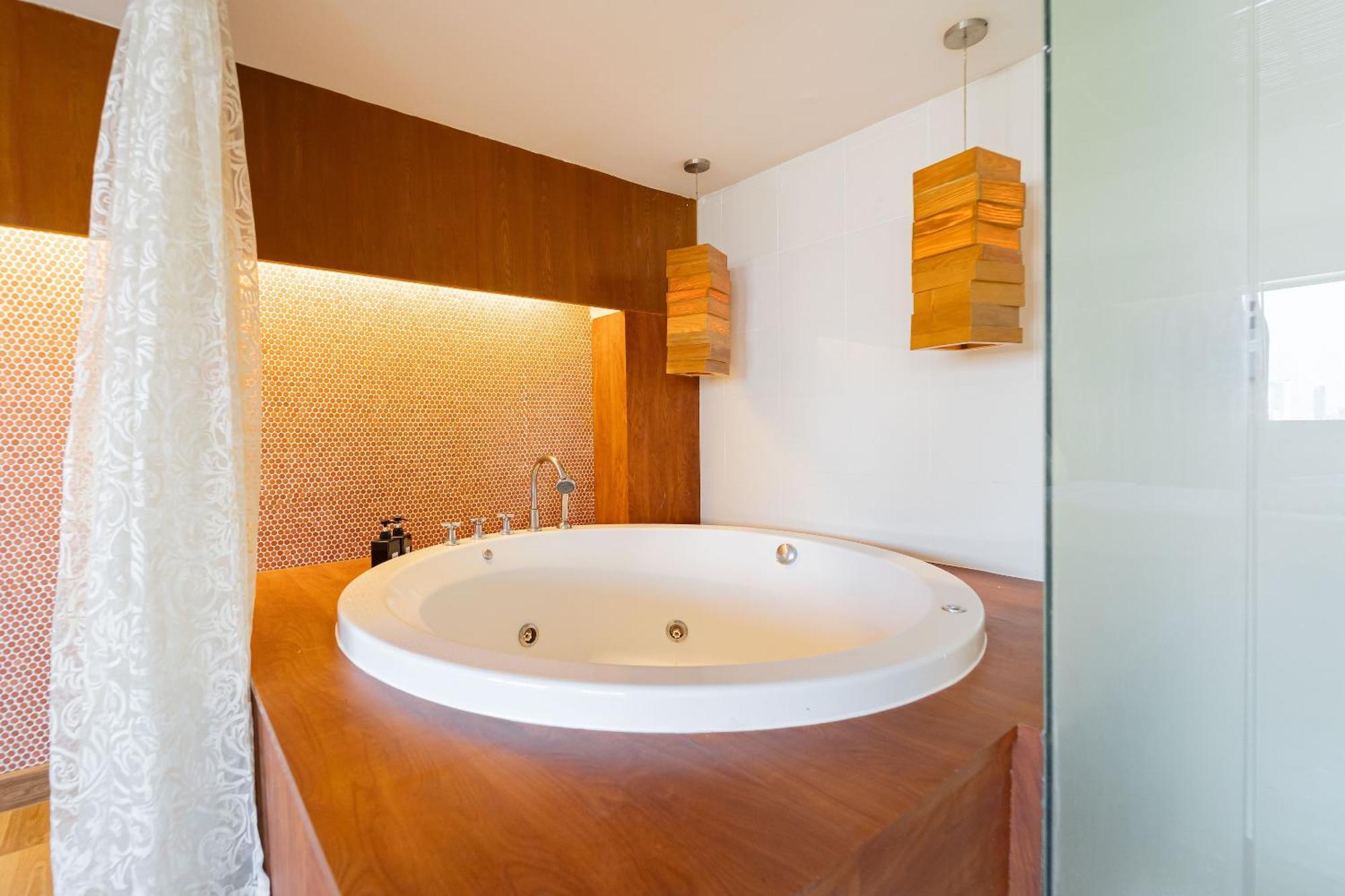 Veronica Hotel Bangkok