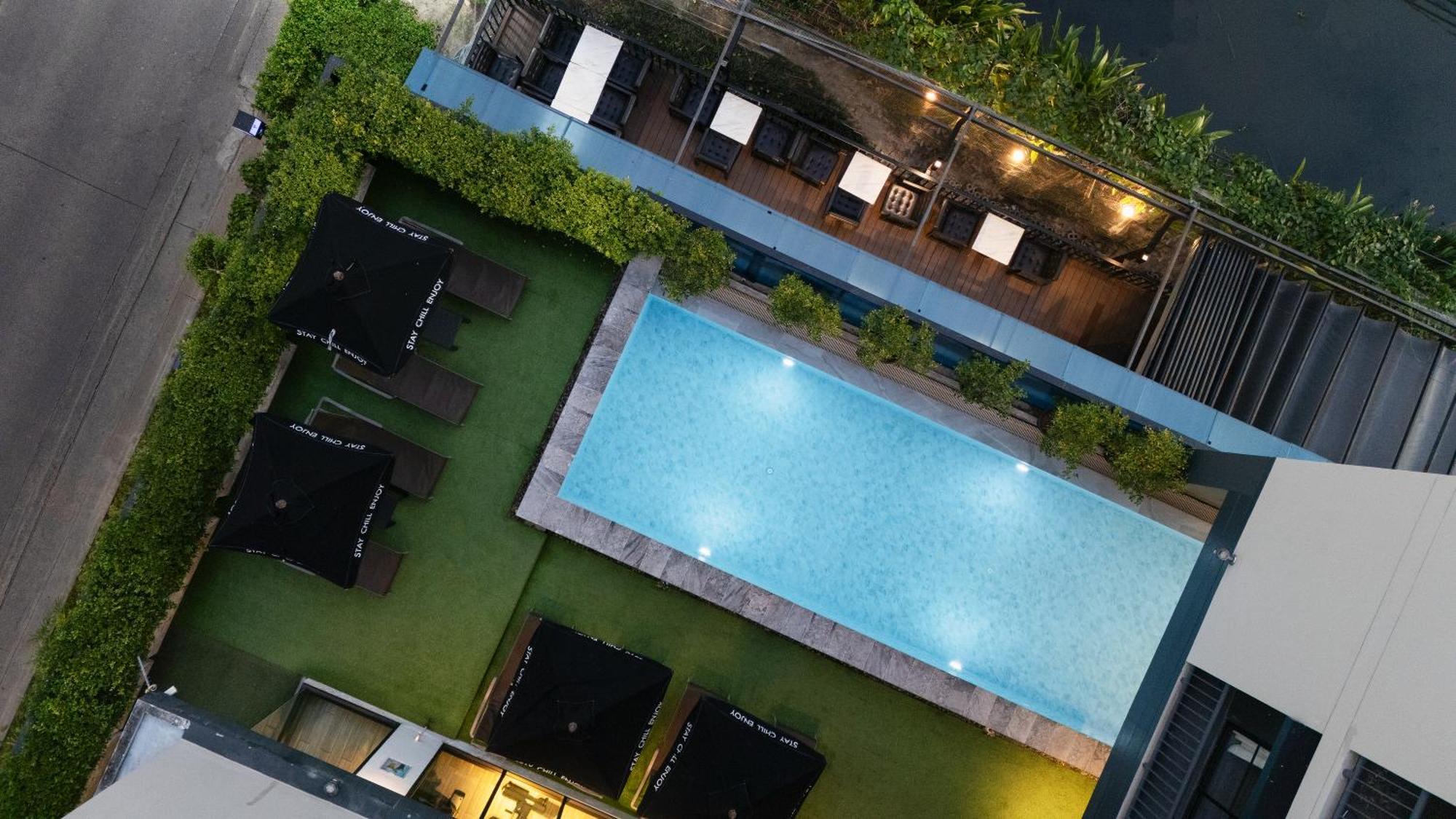 Cross Vibe Sukhumvit Hotel