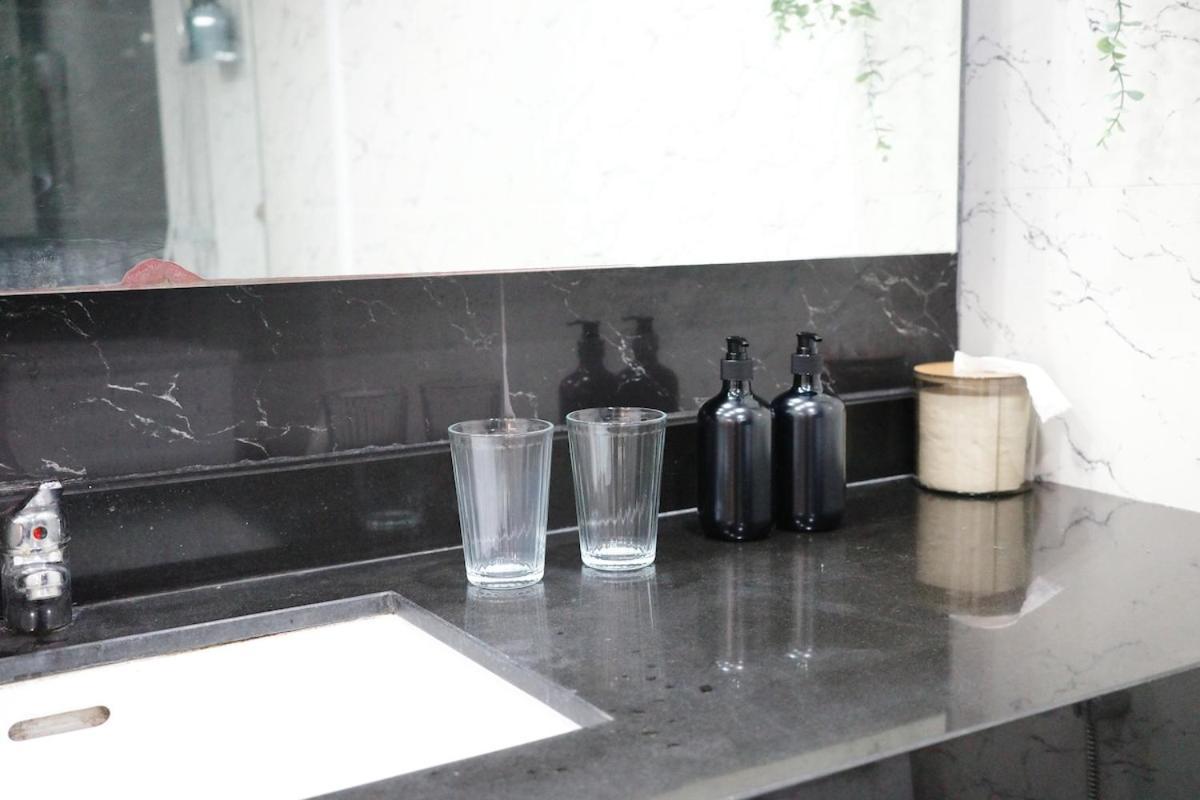 Bangrakhomey - Cozy Private In State Tower Apartment