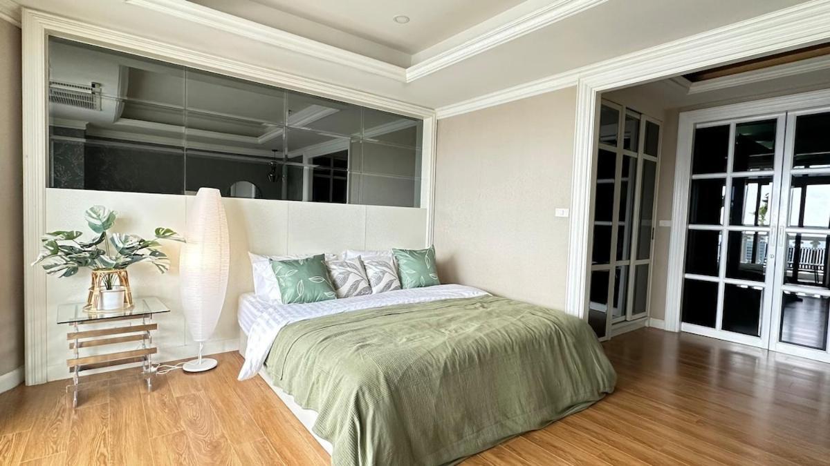 Bangrakhomey - Cozy Private In State Tower Apartment *