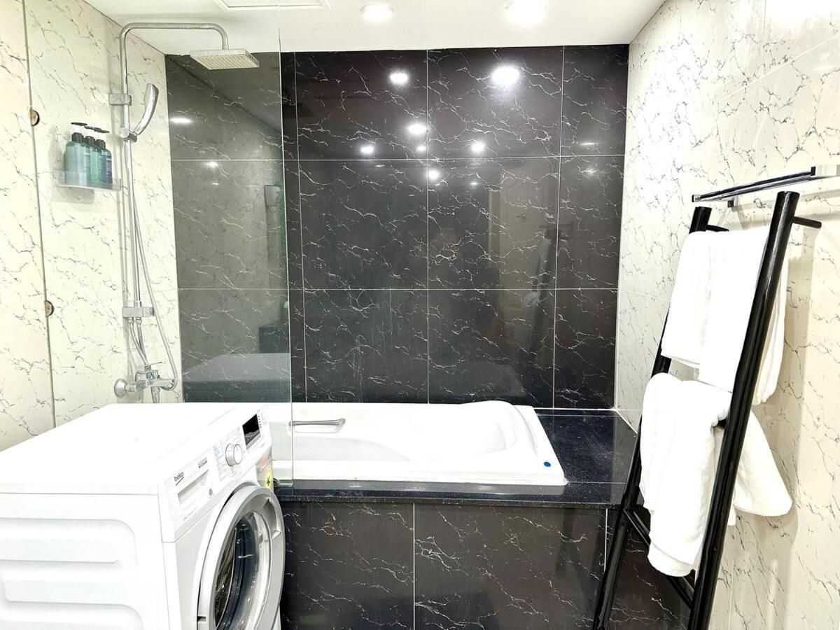 Bangrakhomey - Cozy Private In State Tower * Bangkok