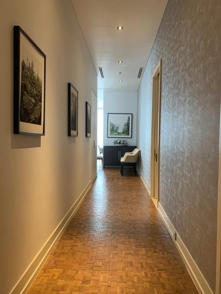 Ritz Carlton Residences Apartment *