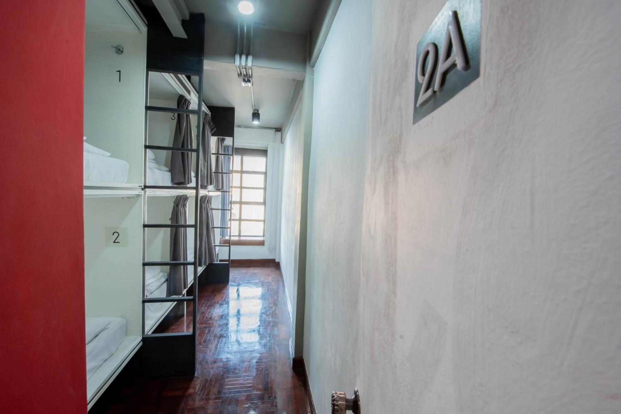 Mascotte Silom Hostel *