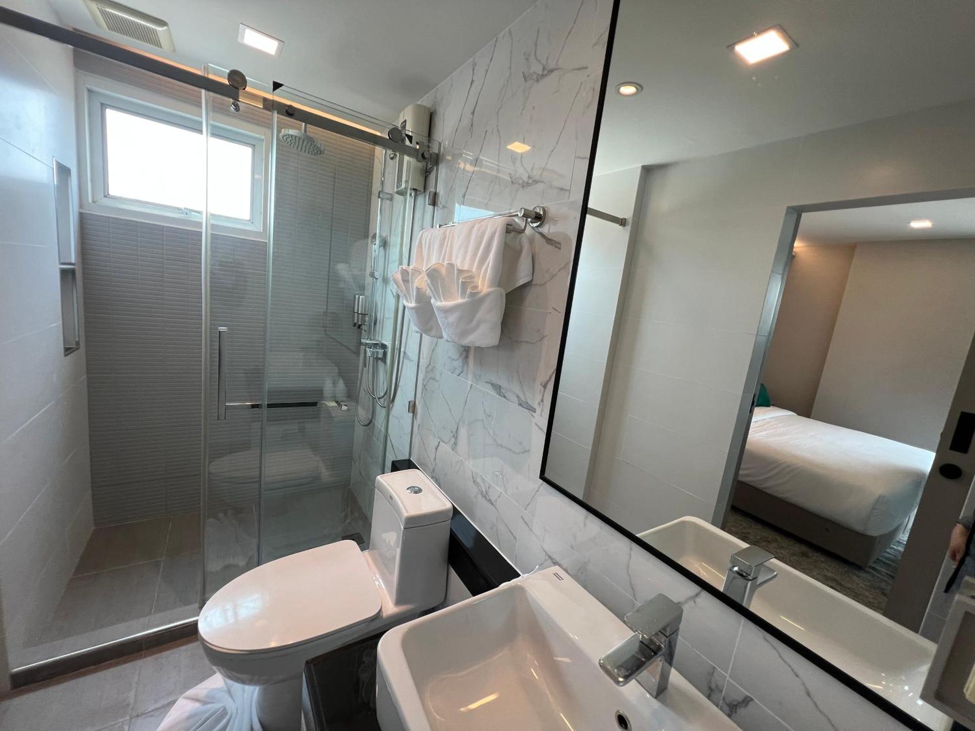 Arni Skye 4*