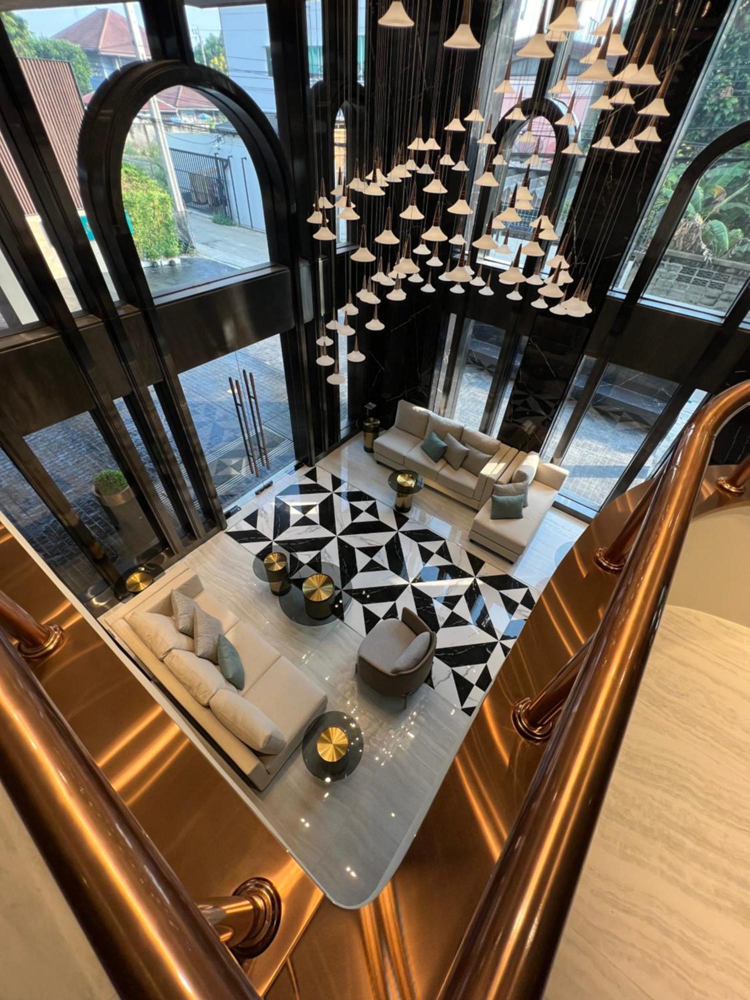 Arni Skye Bangkok