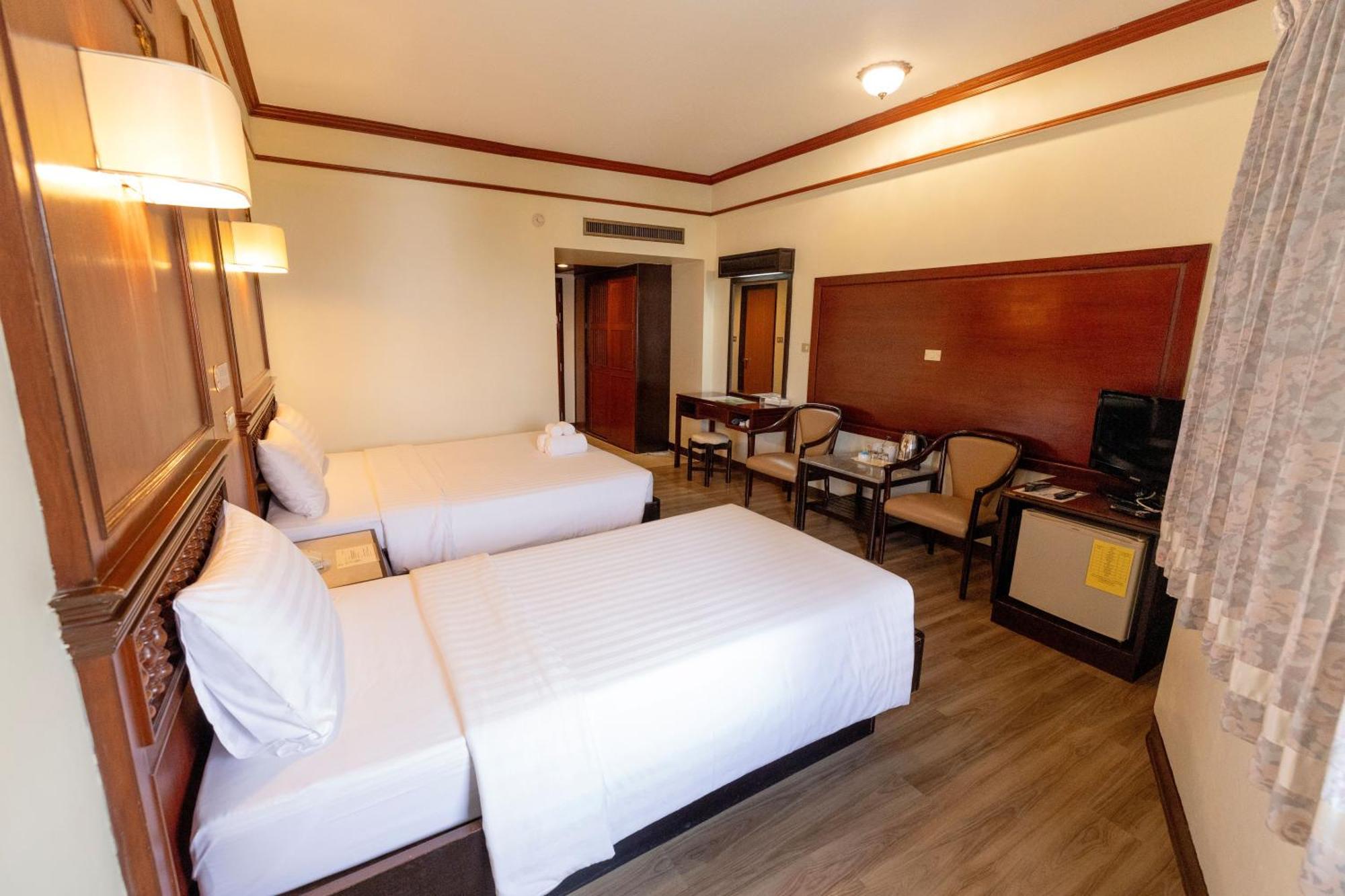 Hotel Mido 4*