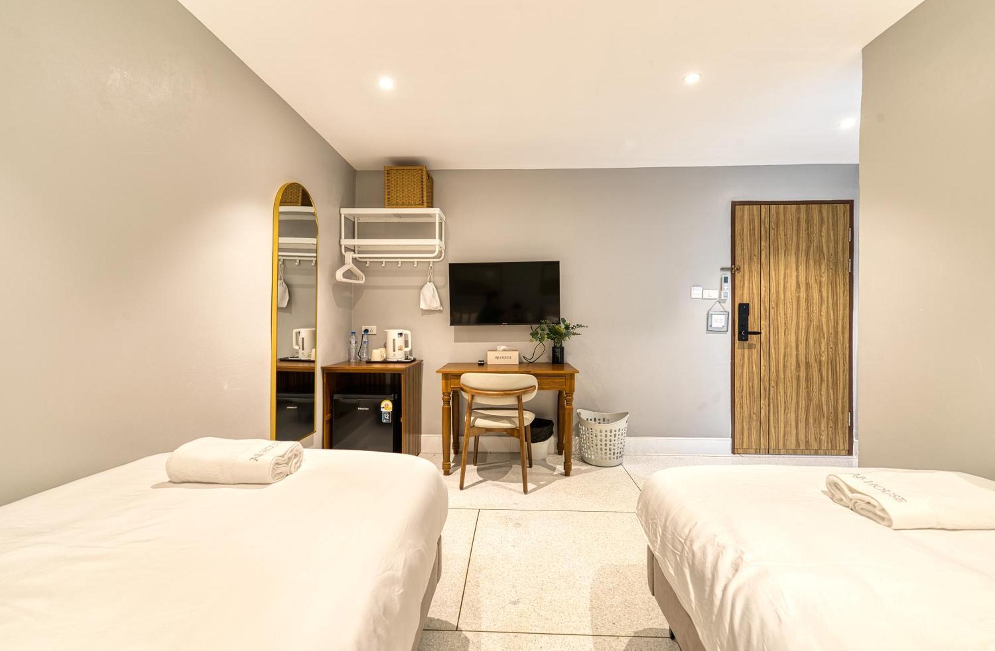 Ab House Aparthotel *