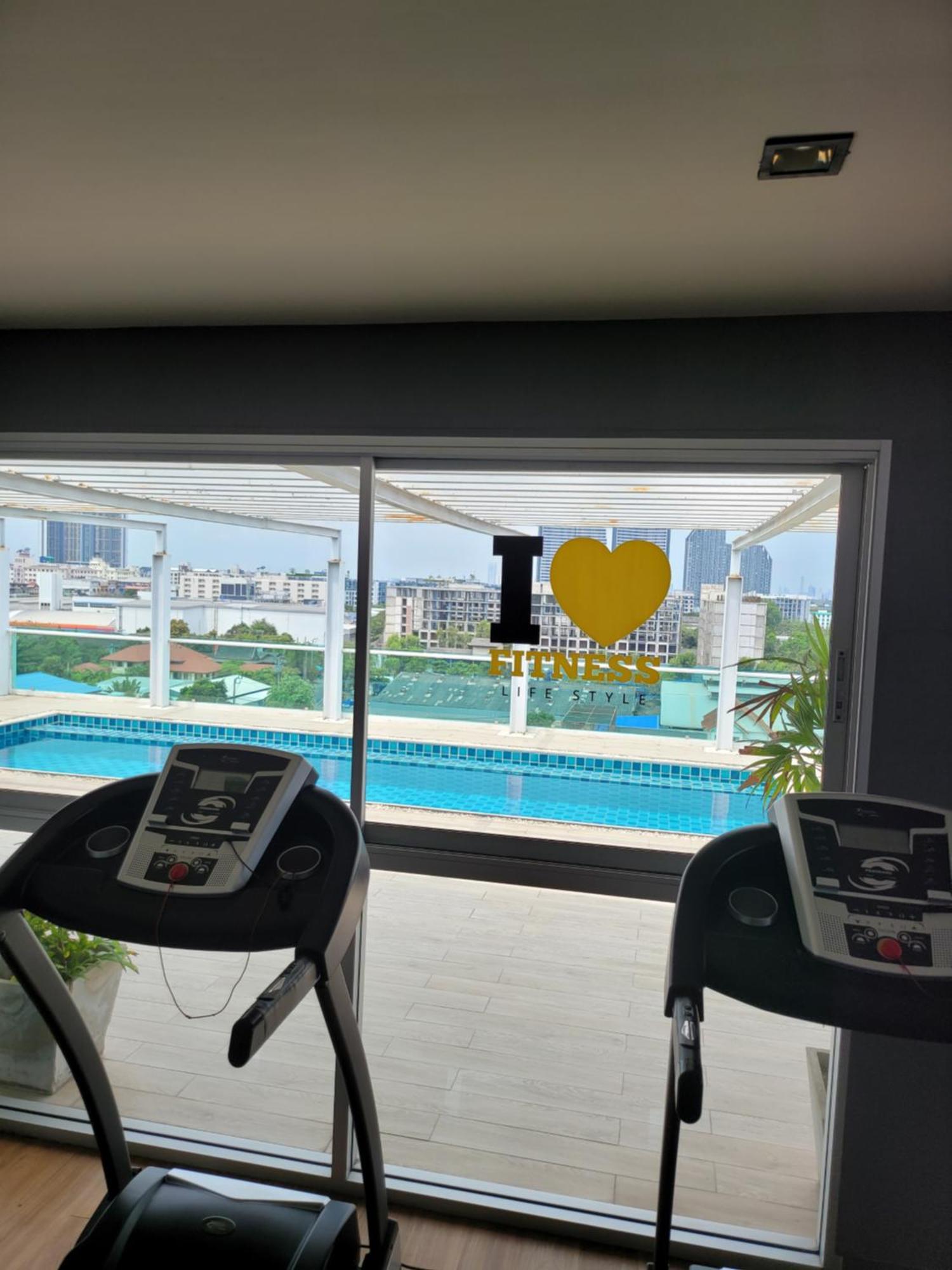 Pool Fitness Apartment *