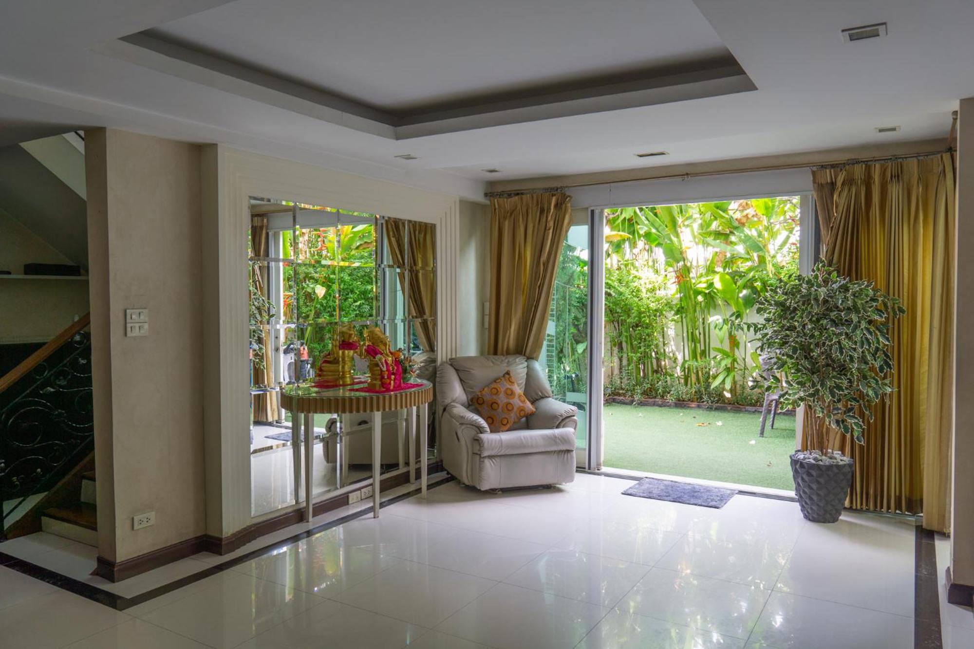 Modern In Sukhumvit