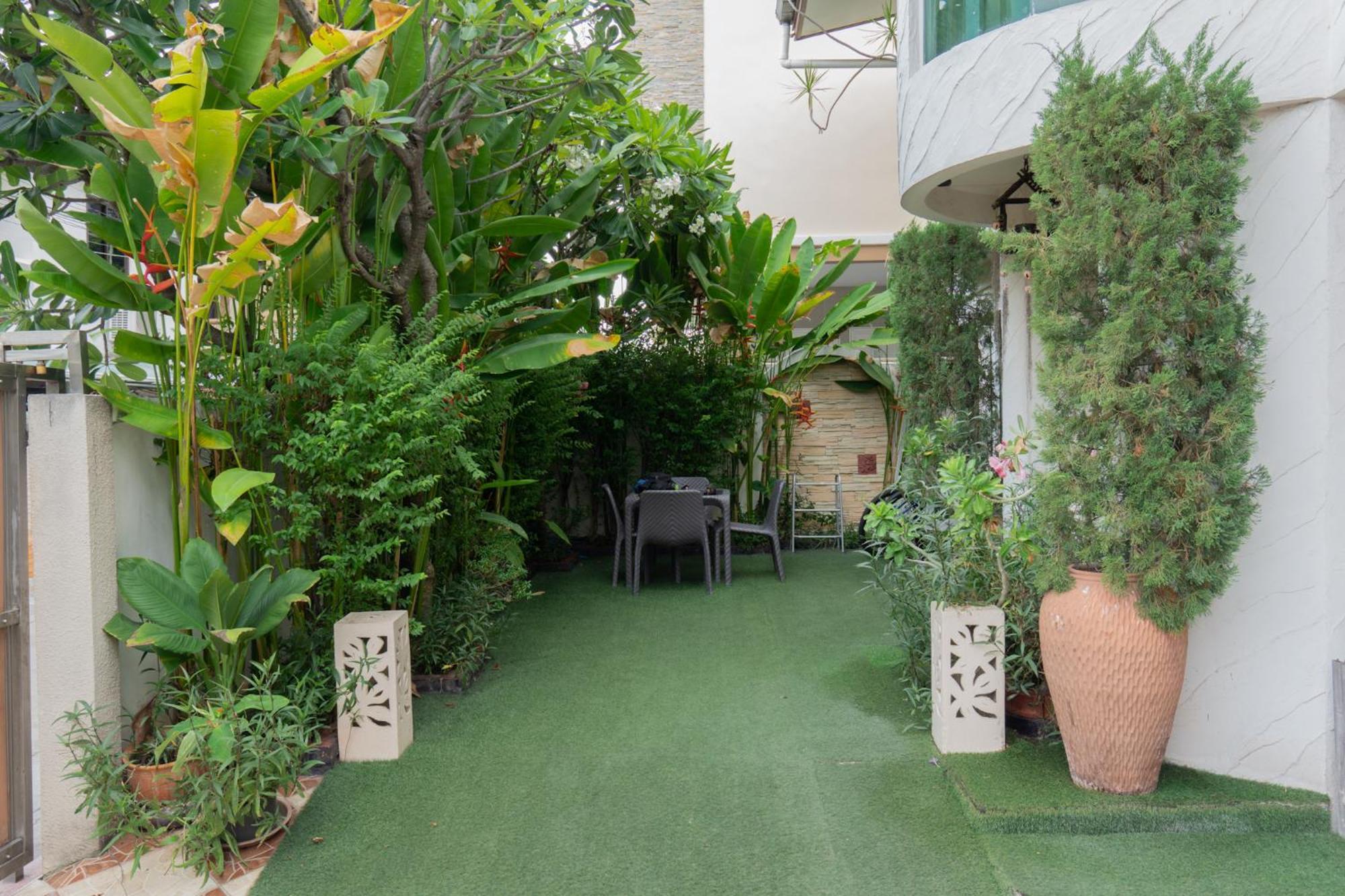 Modern In Sukhumvit