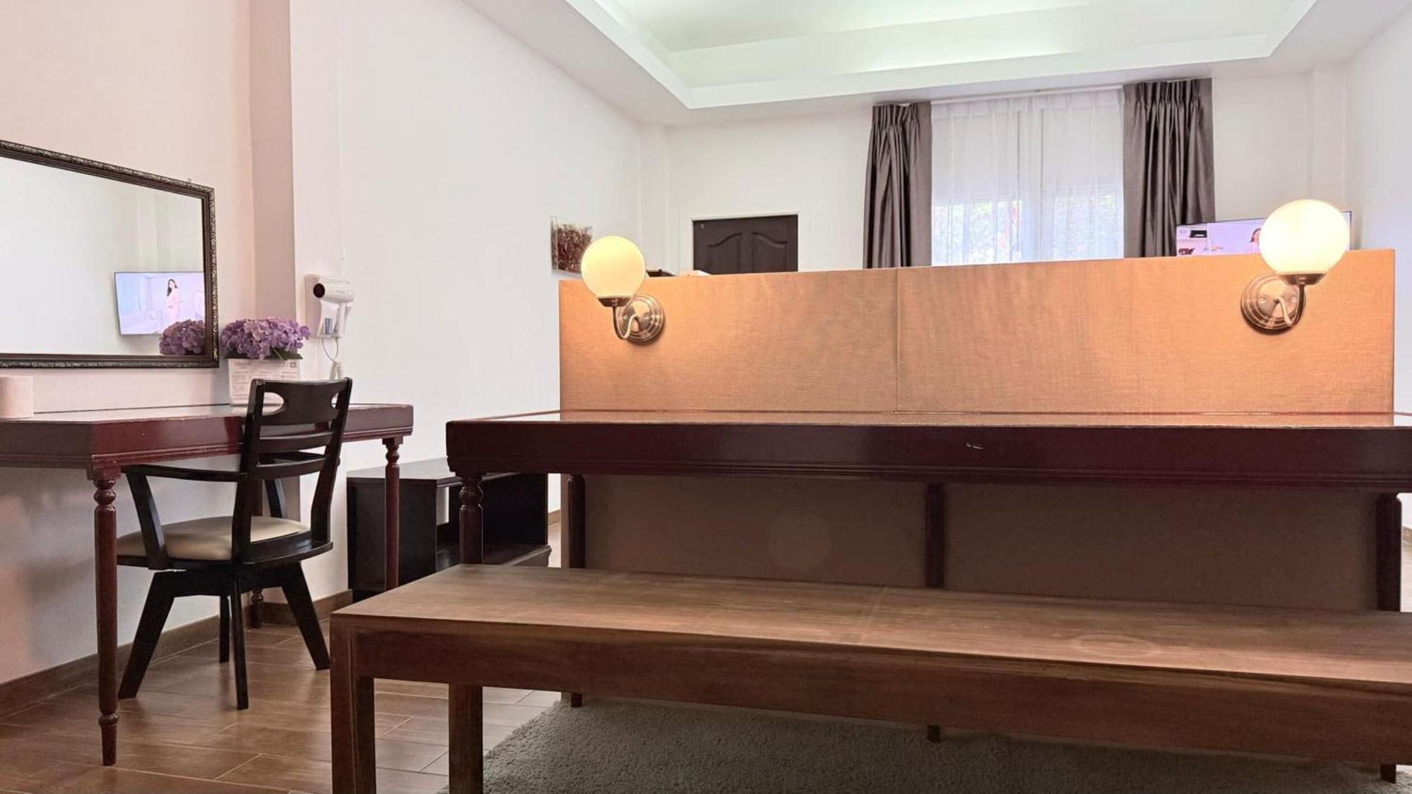 Hotel Issara House 2*