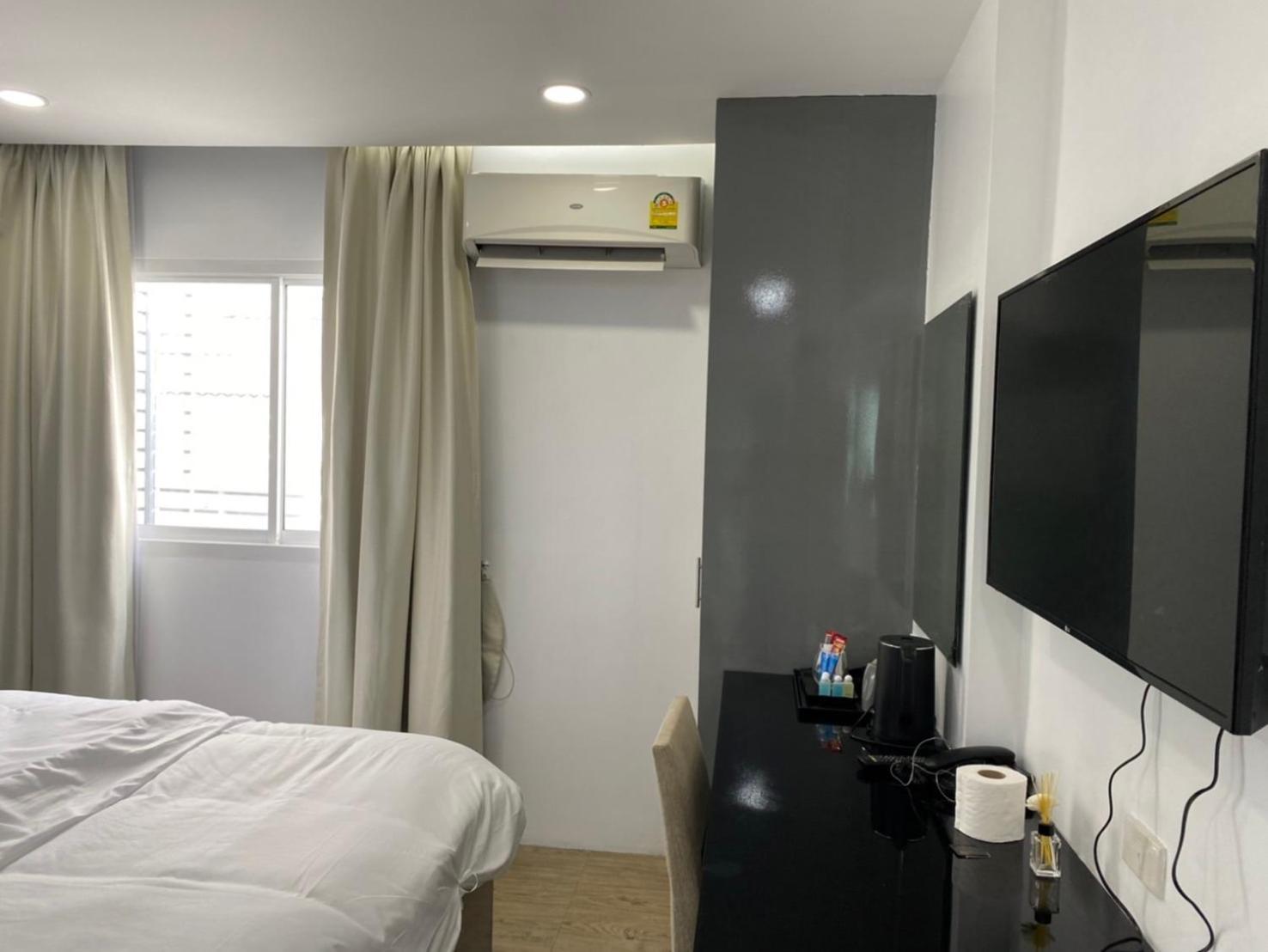 8 & Cafe Hotel Bangkok