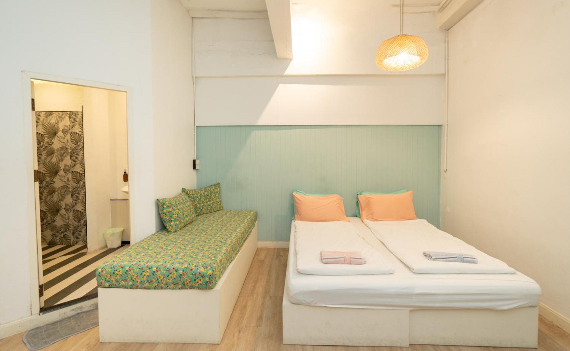 Bangkok Historic Villa - Private Access Hotel