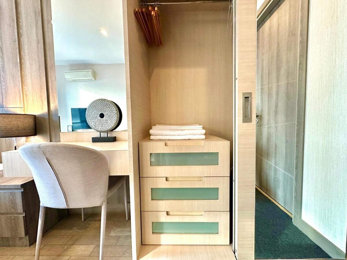 Cozy & Bright - Asoke Apartment Bangkok