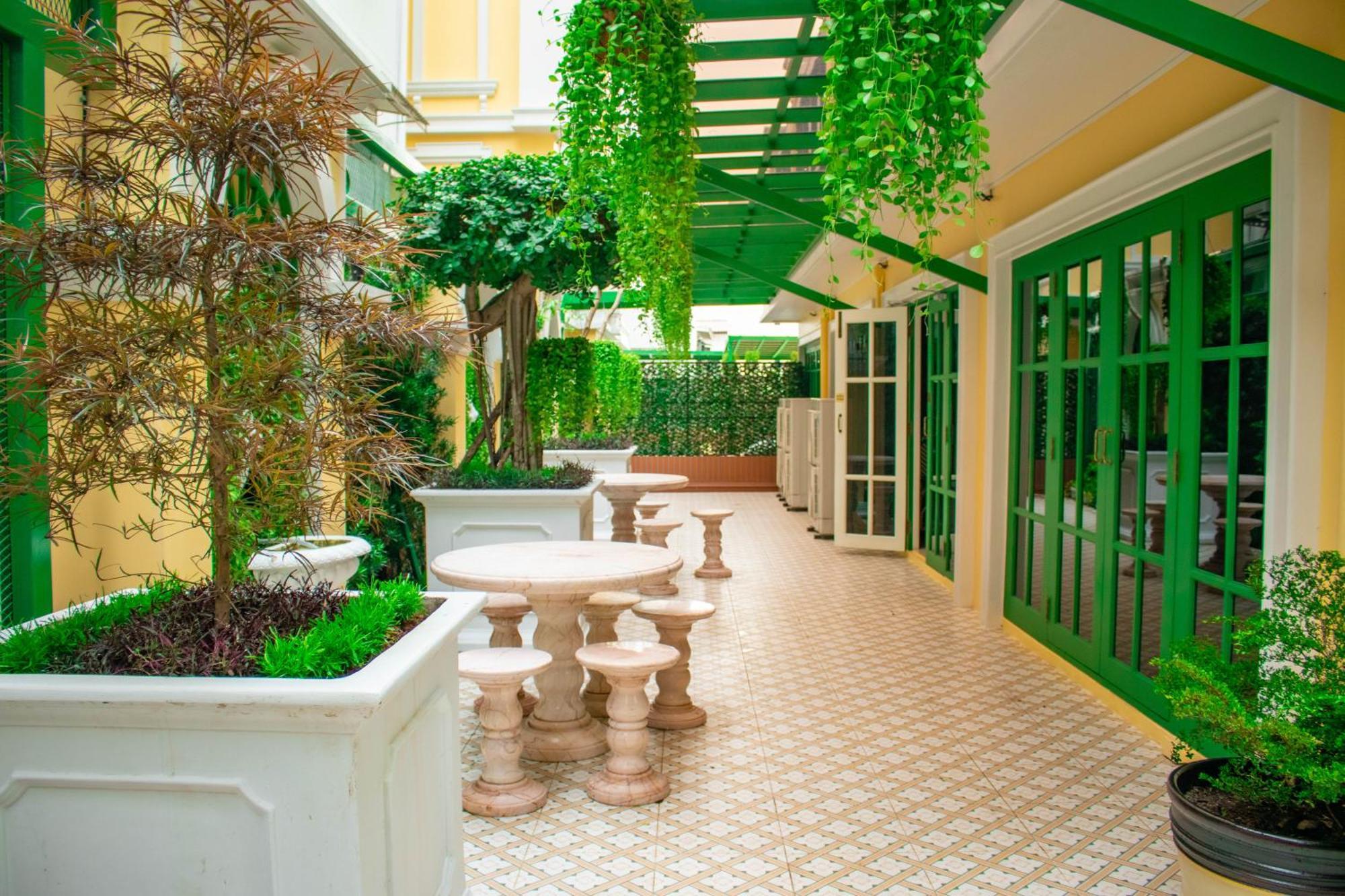 Hotel Siri Ratchadamnoen