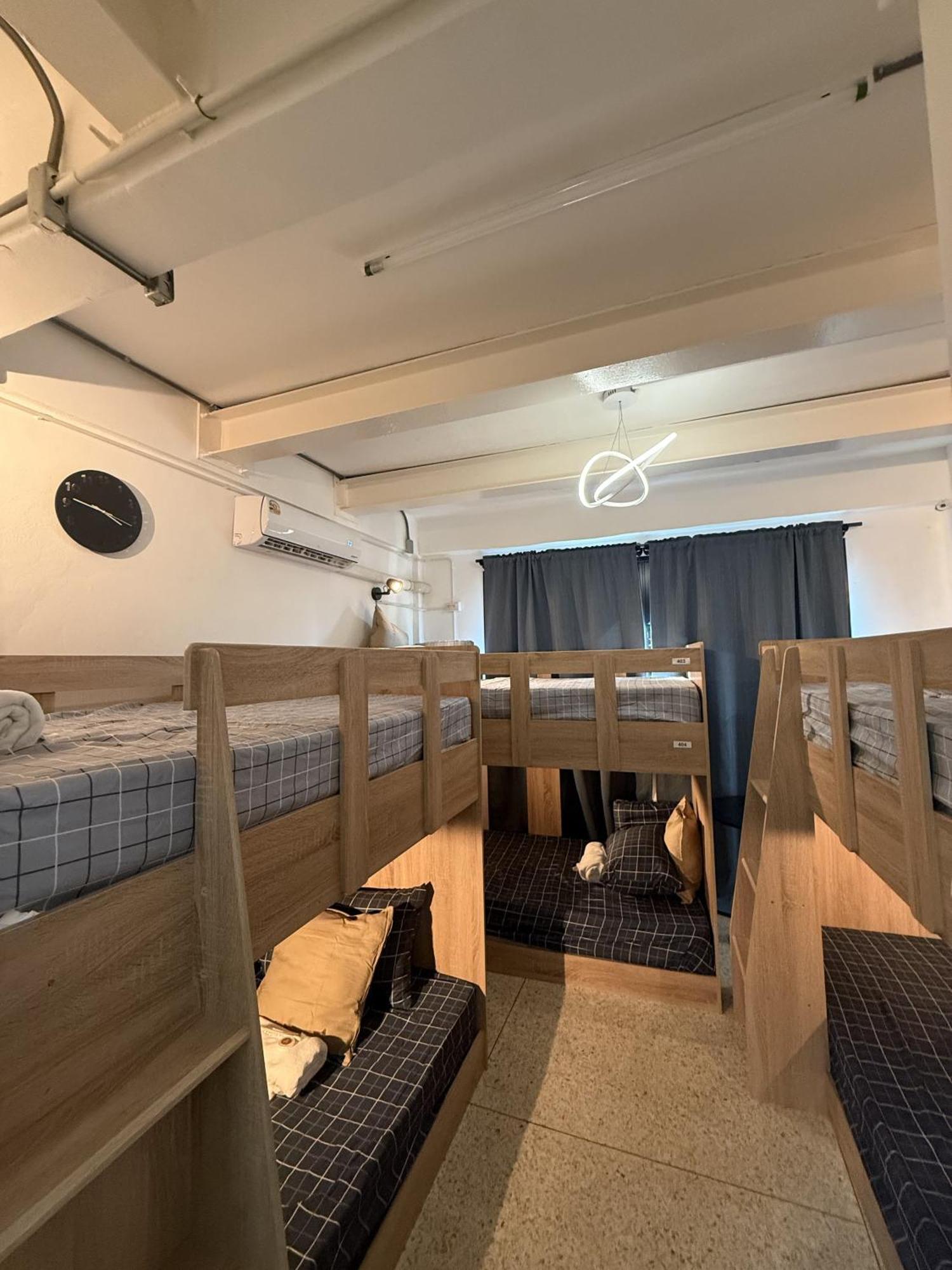 Twenty Two Place - Sukhumvit 22 Hostel