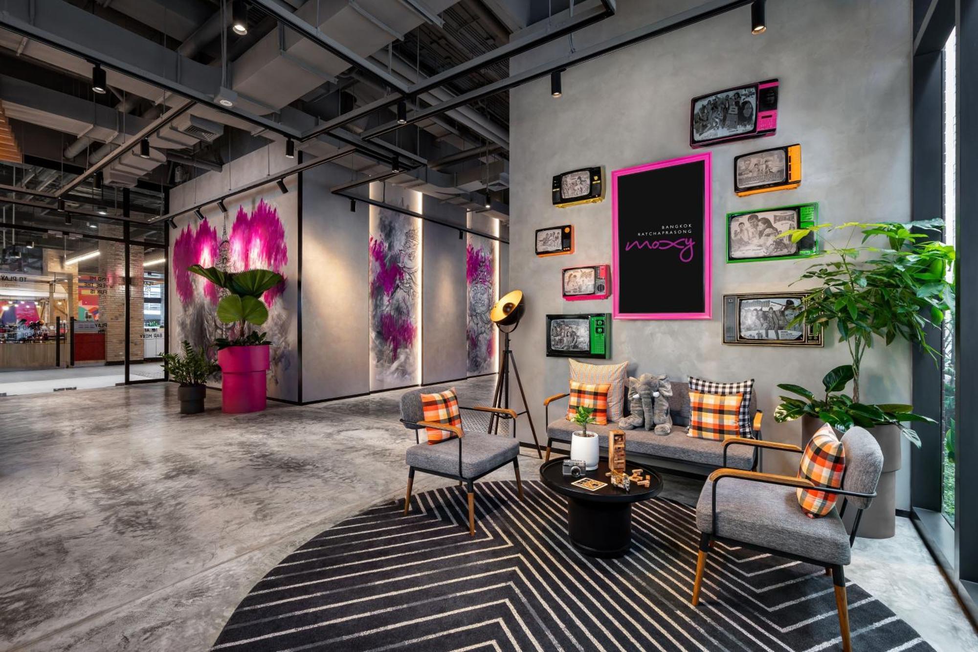 Moxy Ratchaprasong 4*