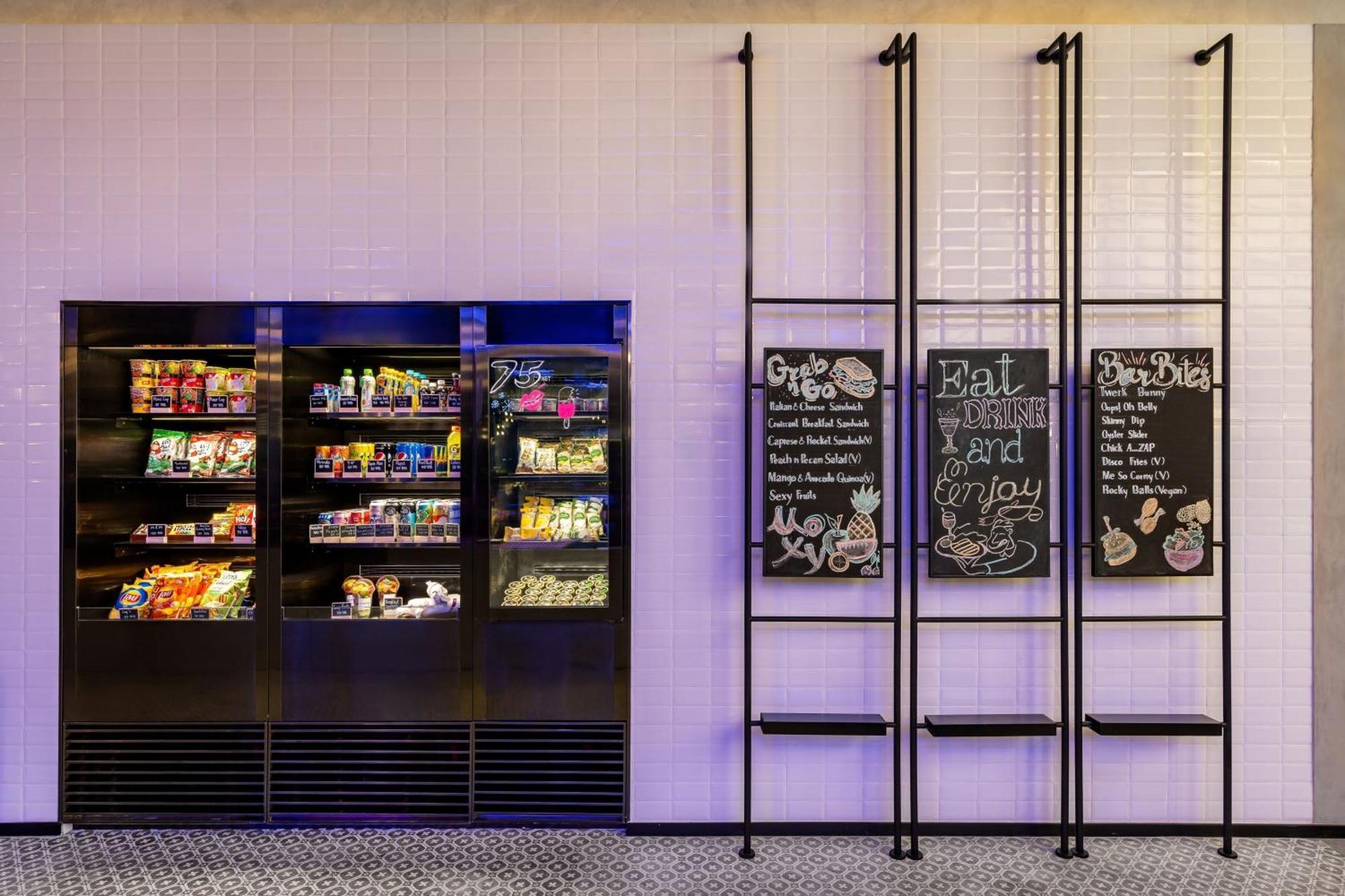 Moxy Ratchaprasong Hotel 4*