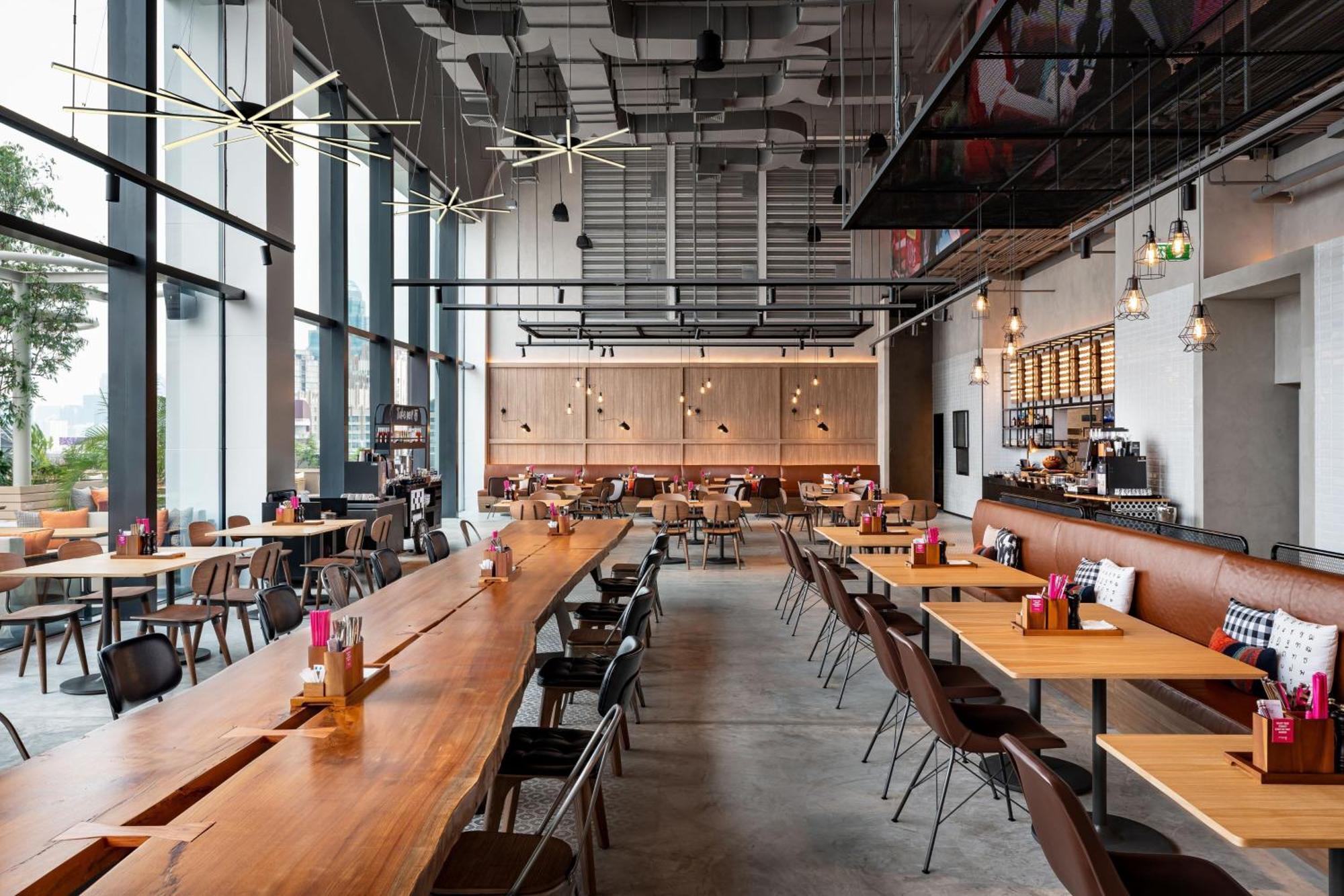 Moxy Ratchaprasong 4* Bangkok