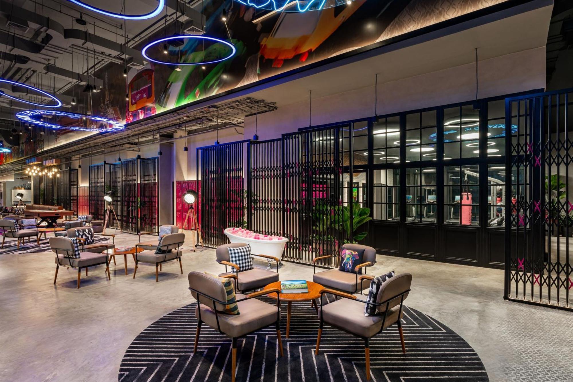 Moxy Ratchaprasong 4* Bangkok