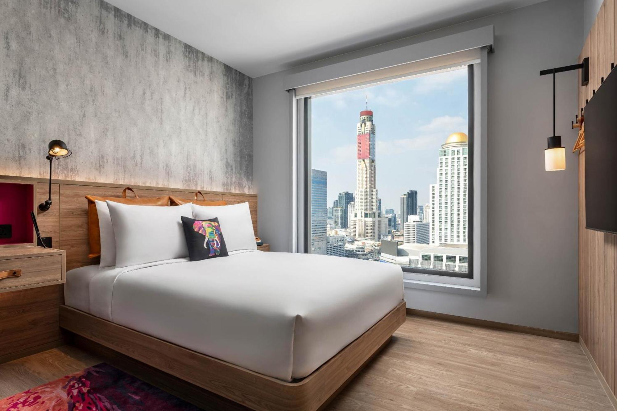 Moxy Ratchaprasong Hotel 4*