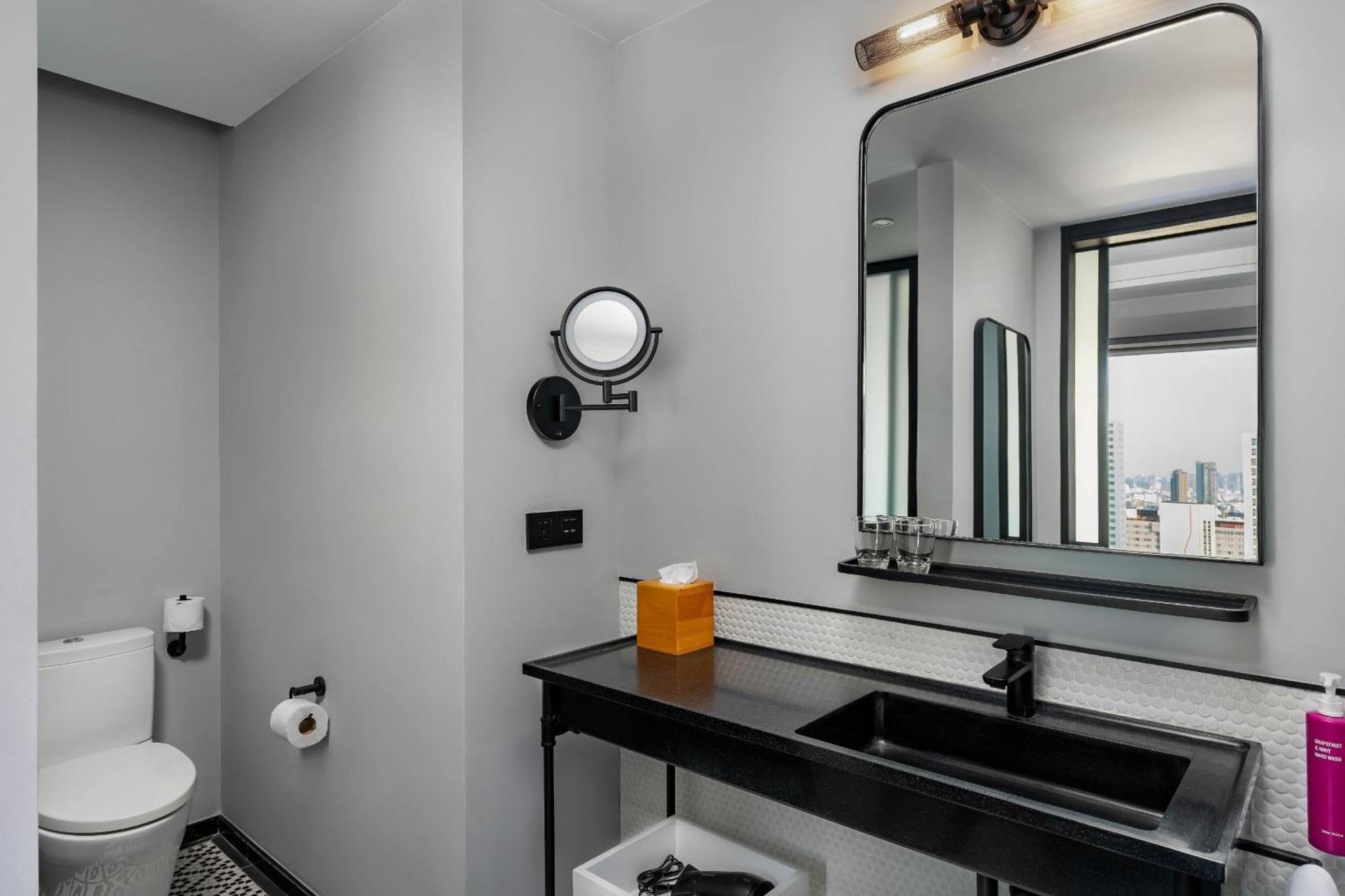 Moxy Ratchaprasong Hotel