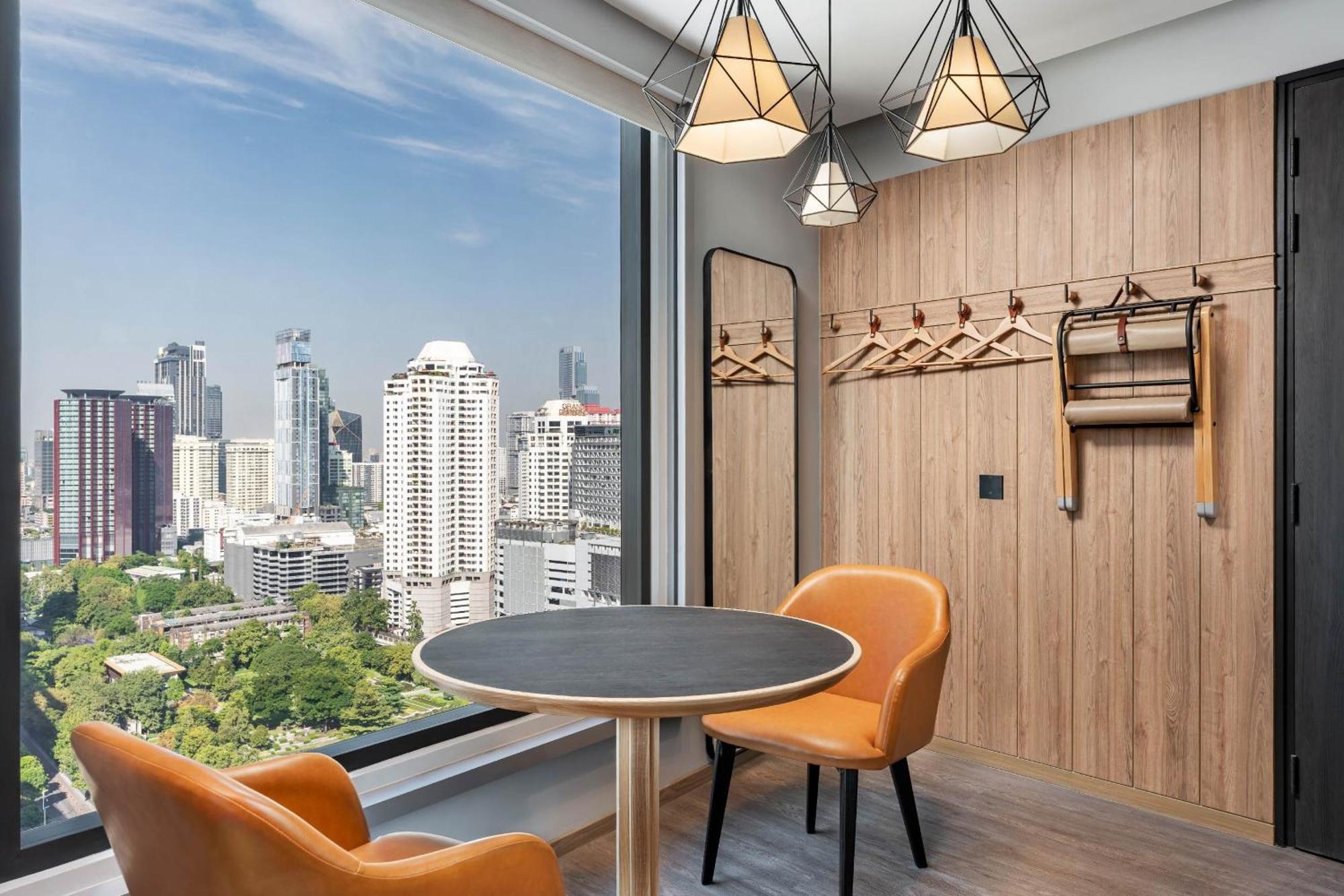 Moxy Ratchaprasong 4* Bangkok