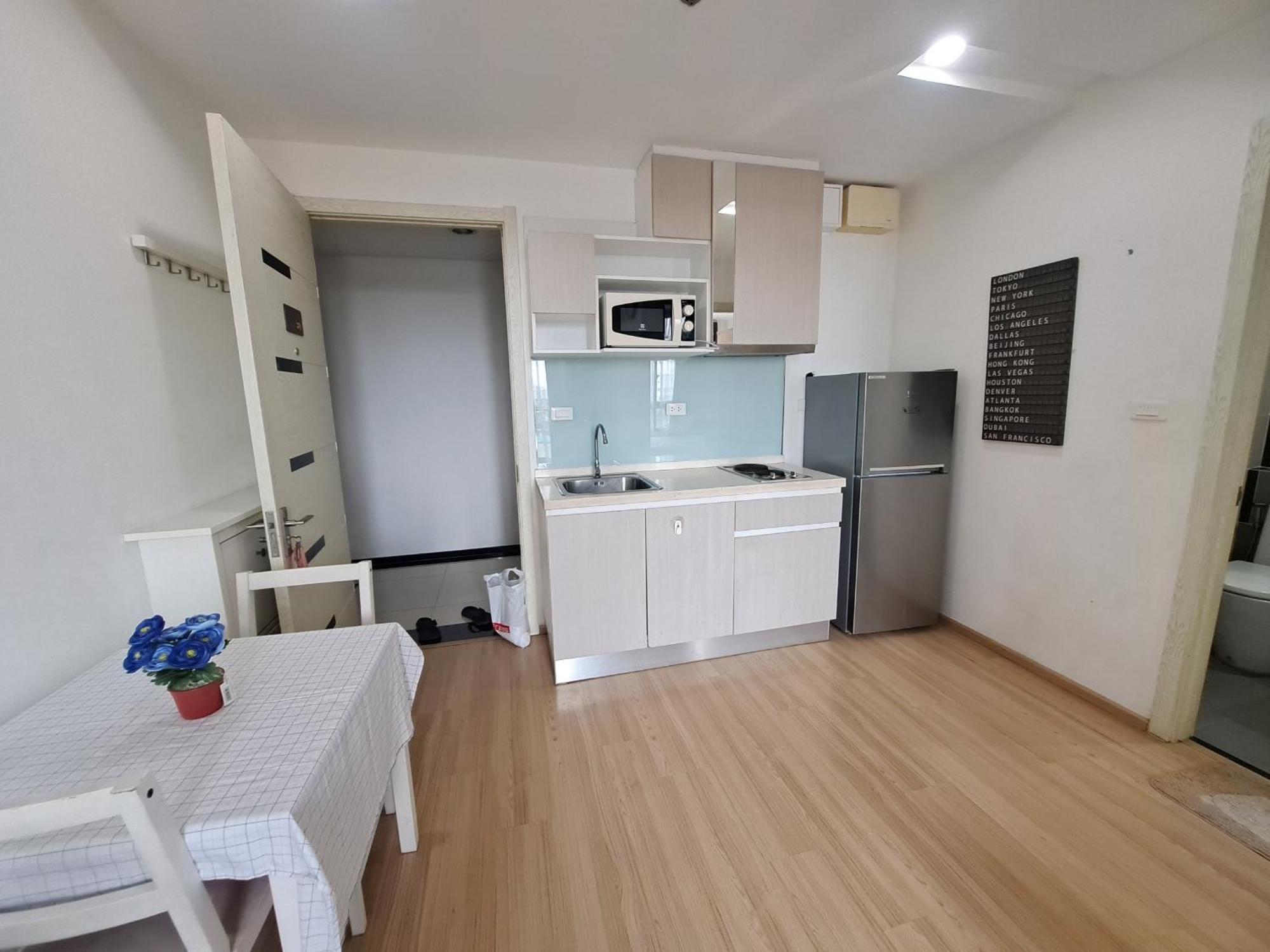 In With Swimming Pool Near Malls And Train Aparthotel *
