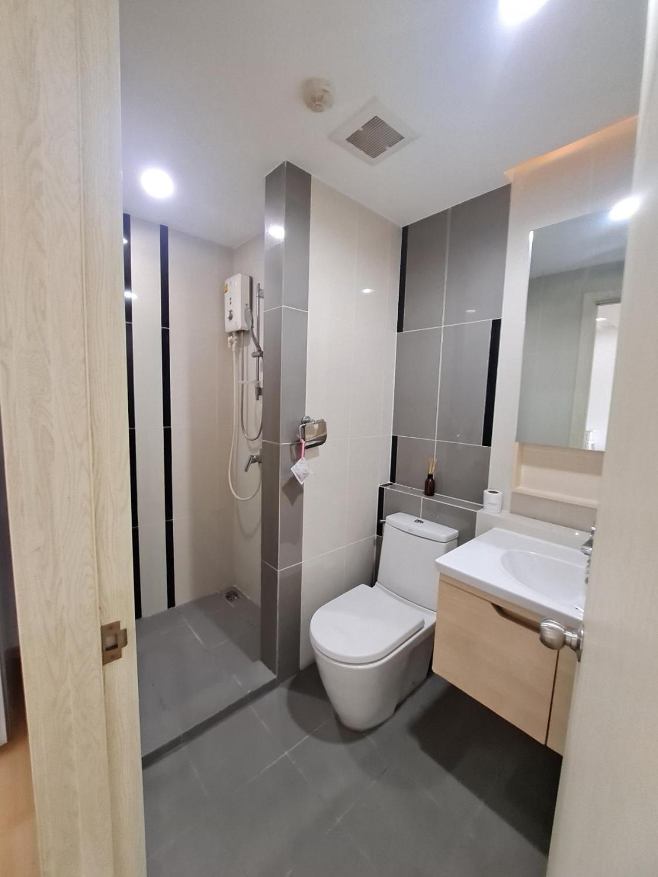 In With Swimming Pool Near Malls And Train Aparthotel Bangkok