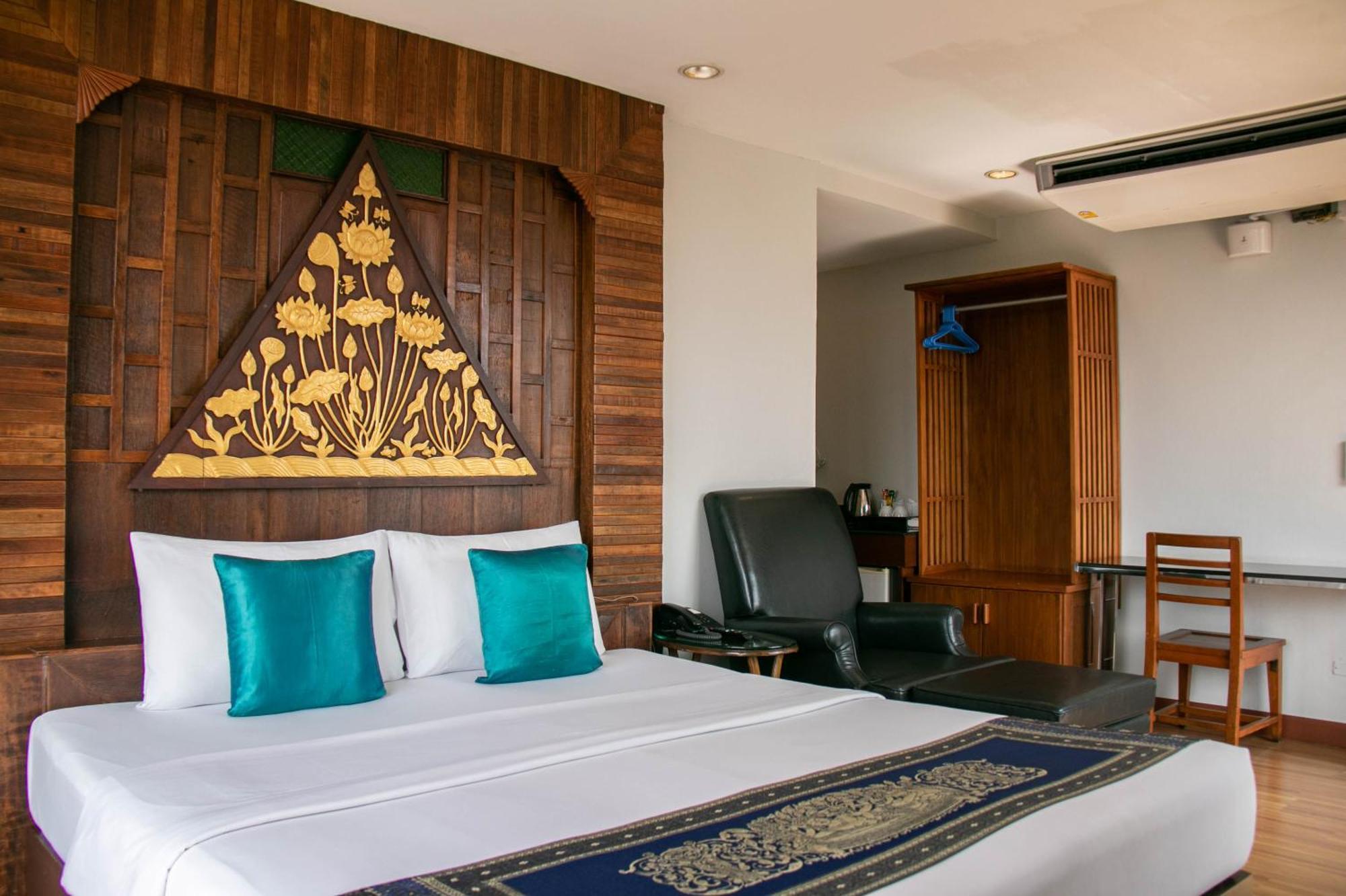 Lamphu Tree House Boutique Hotel
