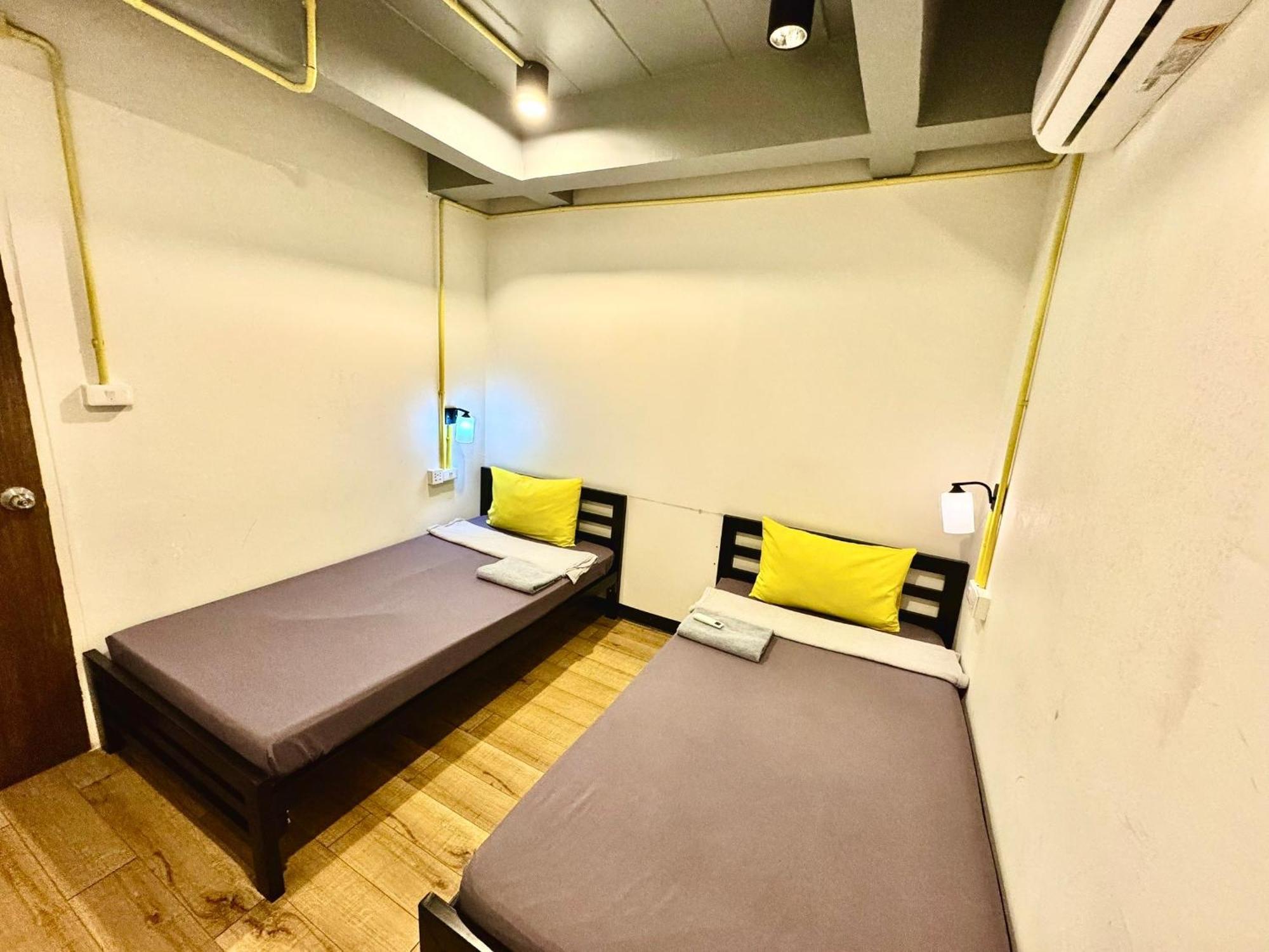 Bed Suvarnabhumi Hostel *