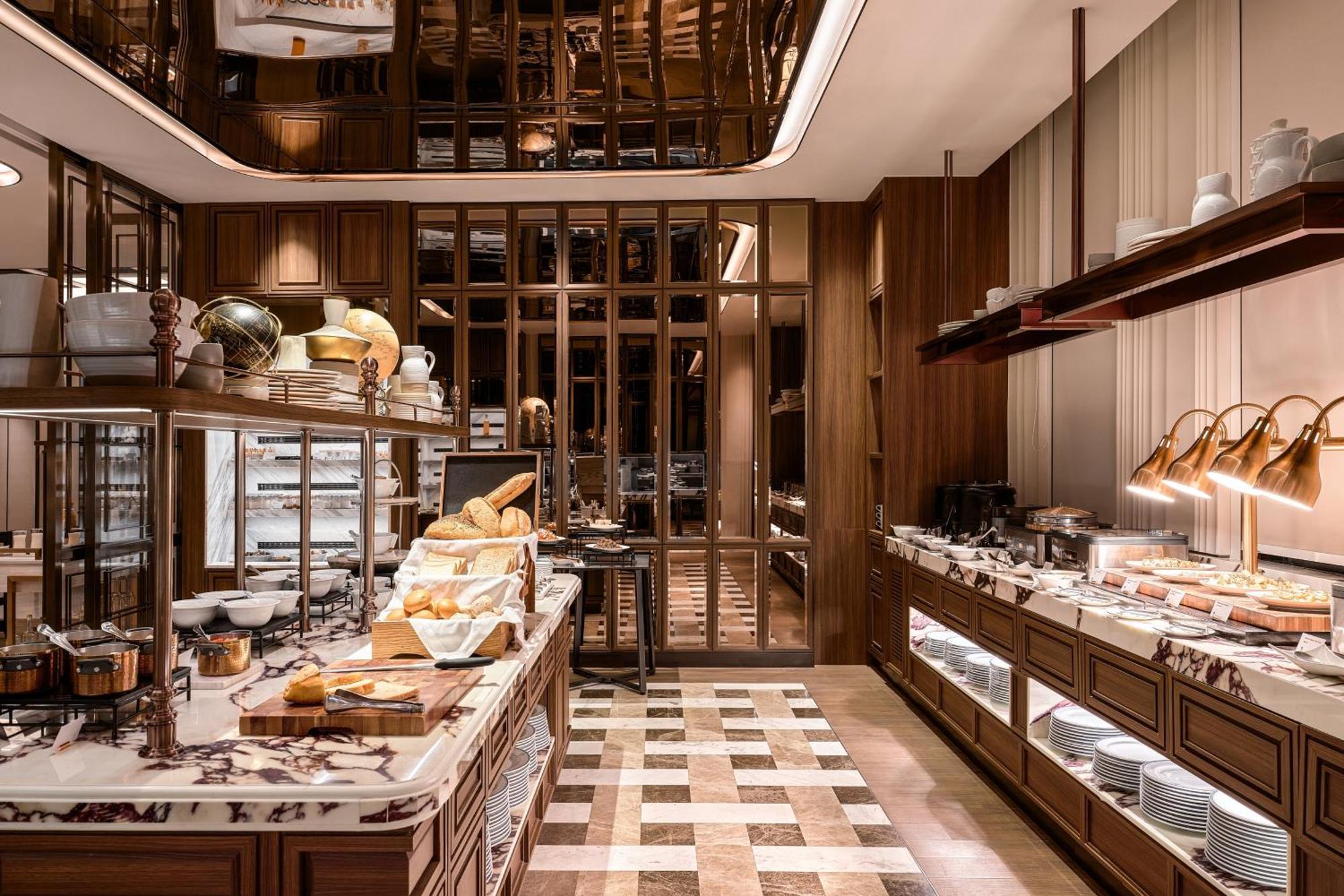 Intercontinental Sukhumvit By Ihg 5* Bangkok