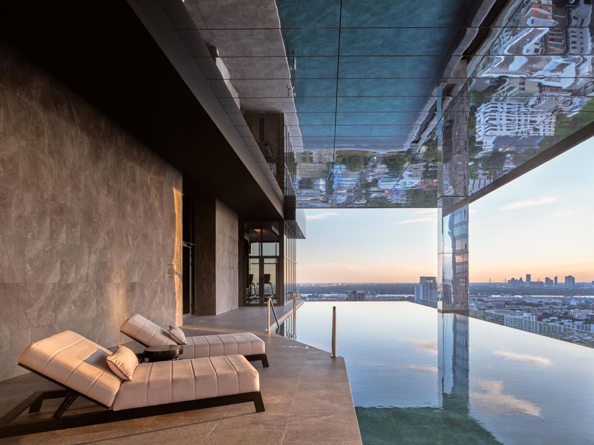Intercontinental Sukhumvit By Ihg 5* Bangkok