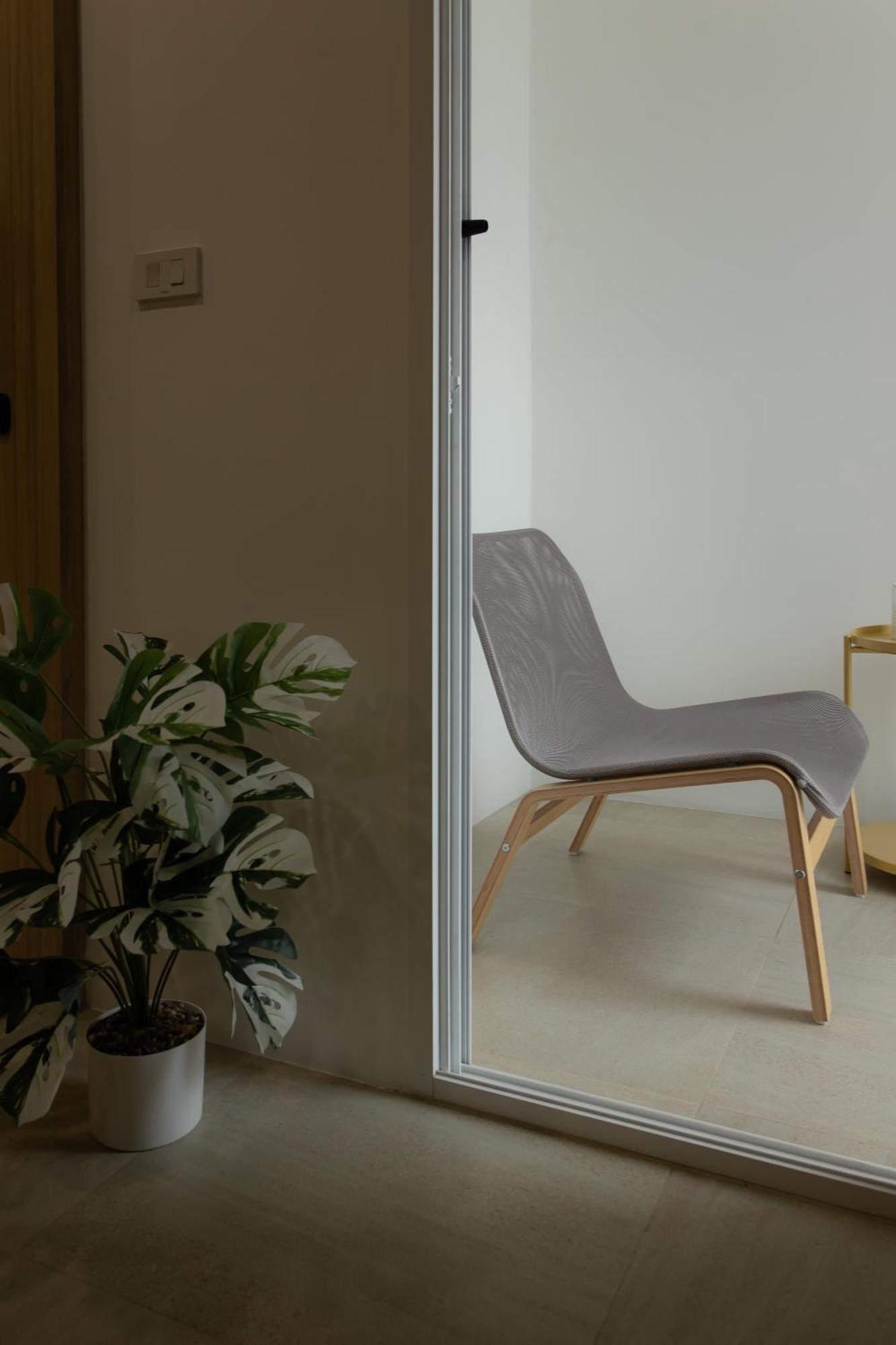 Apartment Peaceful Townhouse In Sathorn Near Saint Louis Bts