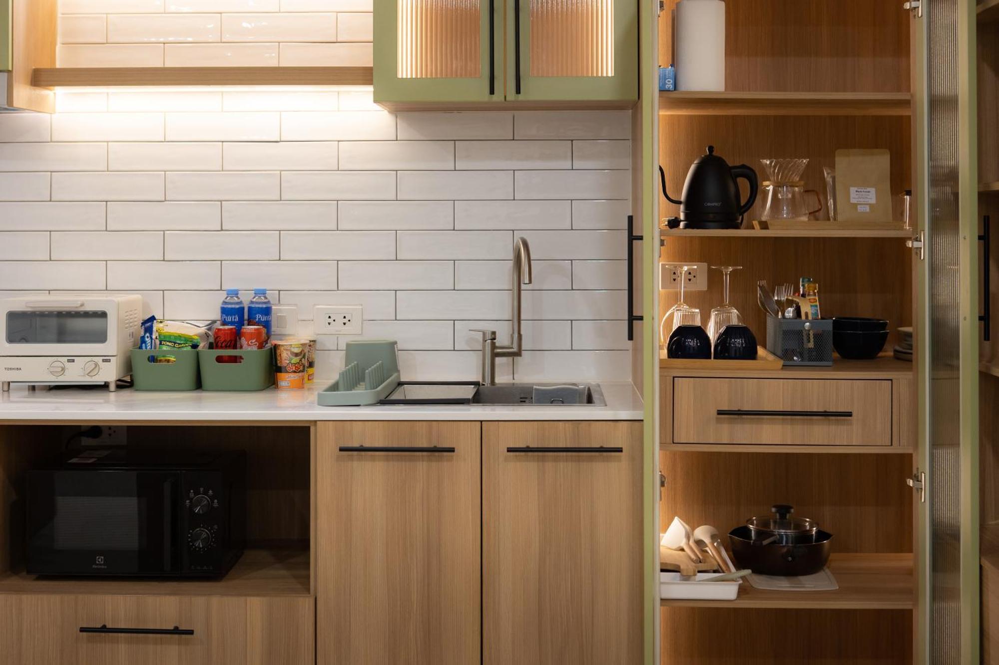 Peaceful Townhouse In Sathorn Near Saint Louis Bts Apartment