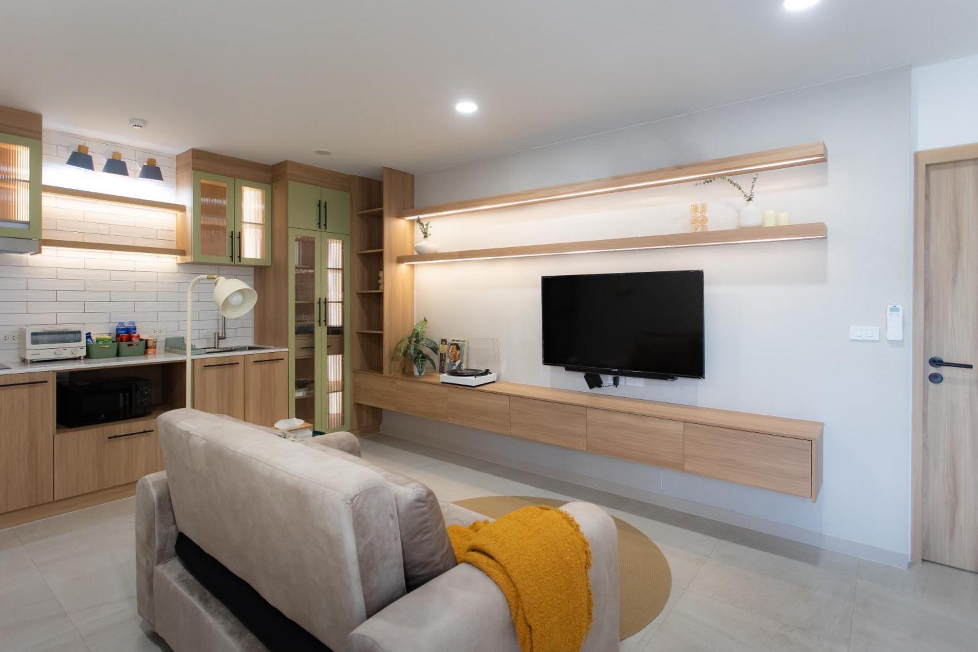 Peaceful Townhouse In Sathorn Near Saint Louis Bts Apartment *