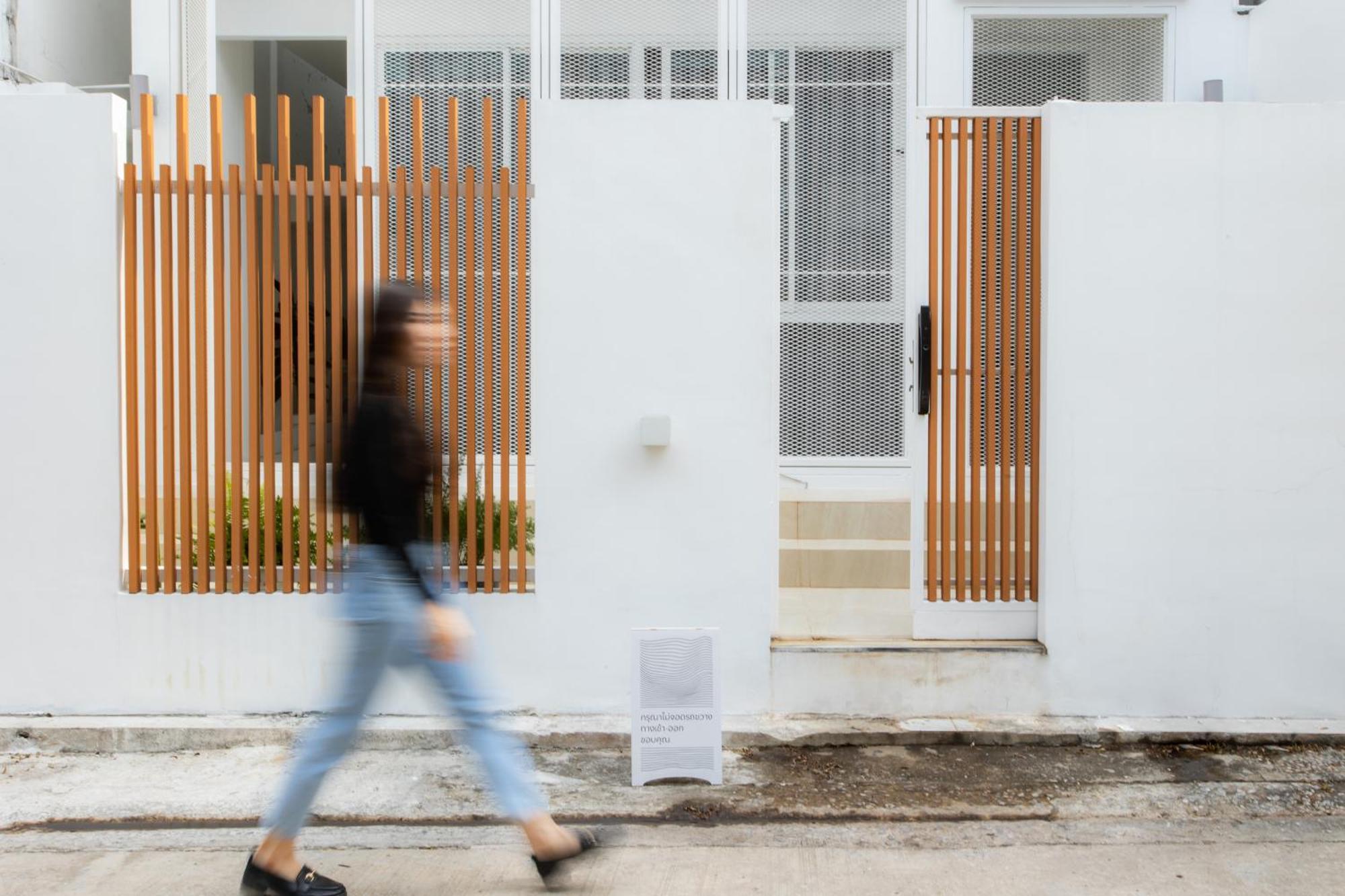 Peaceful Townhouse In Sathorn Near Saint Louis Bts Bangkok