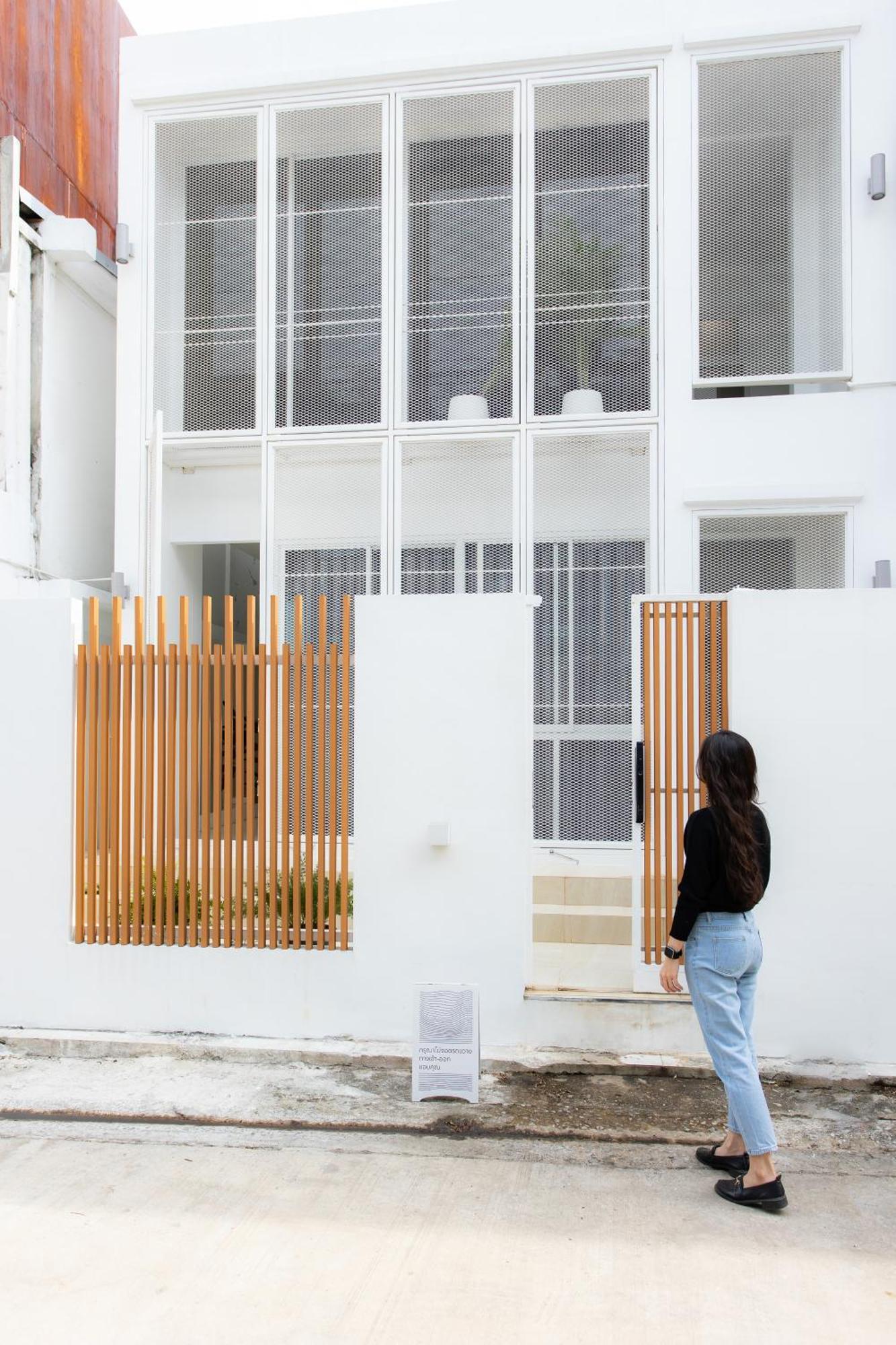 Peaceful Townhouse In Sathorn Near Saint Louis Bts Apartment Bangkok