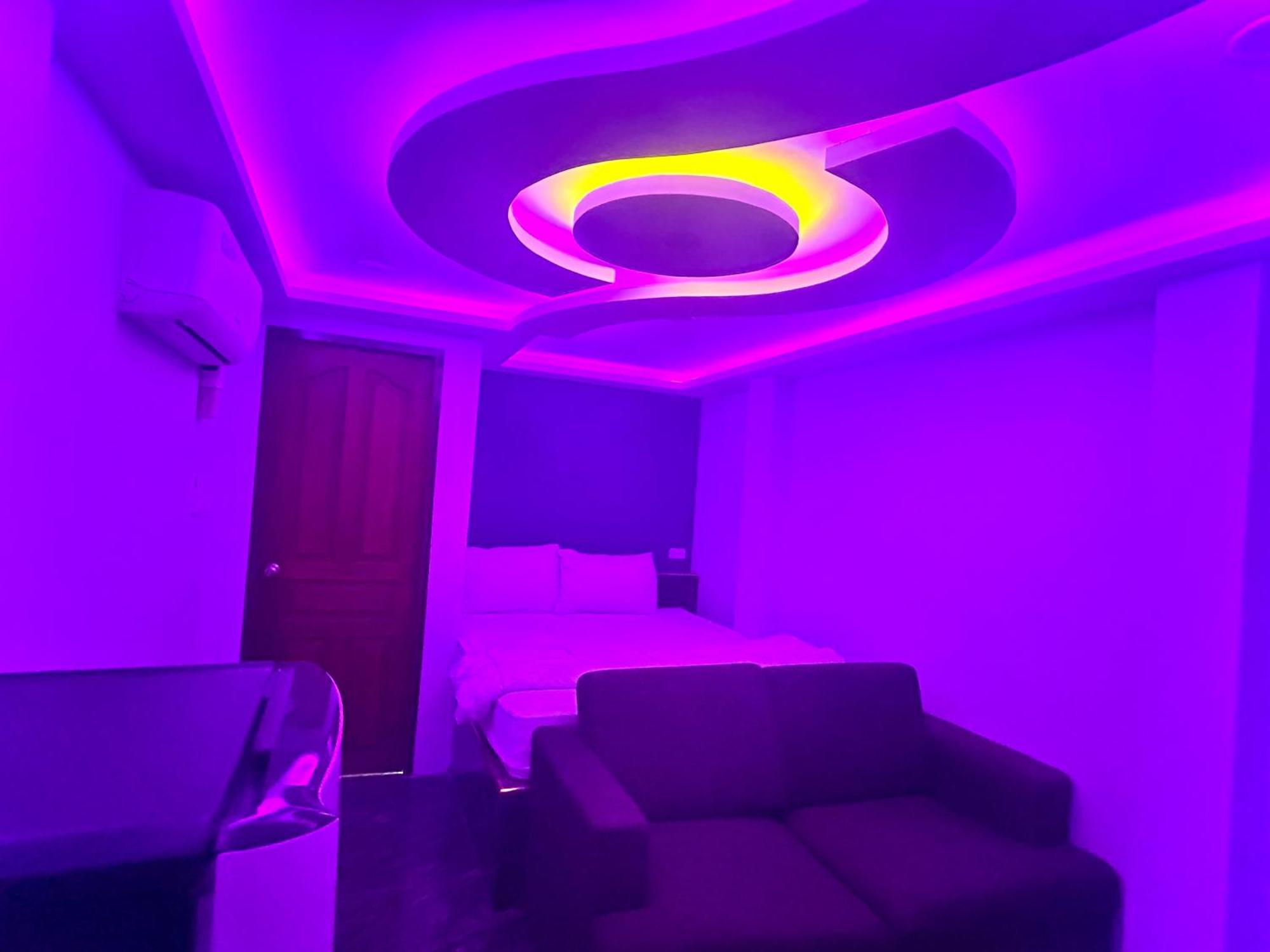 Bankhunchang Ramkhamhaeng Hostel Bangkok