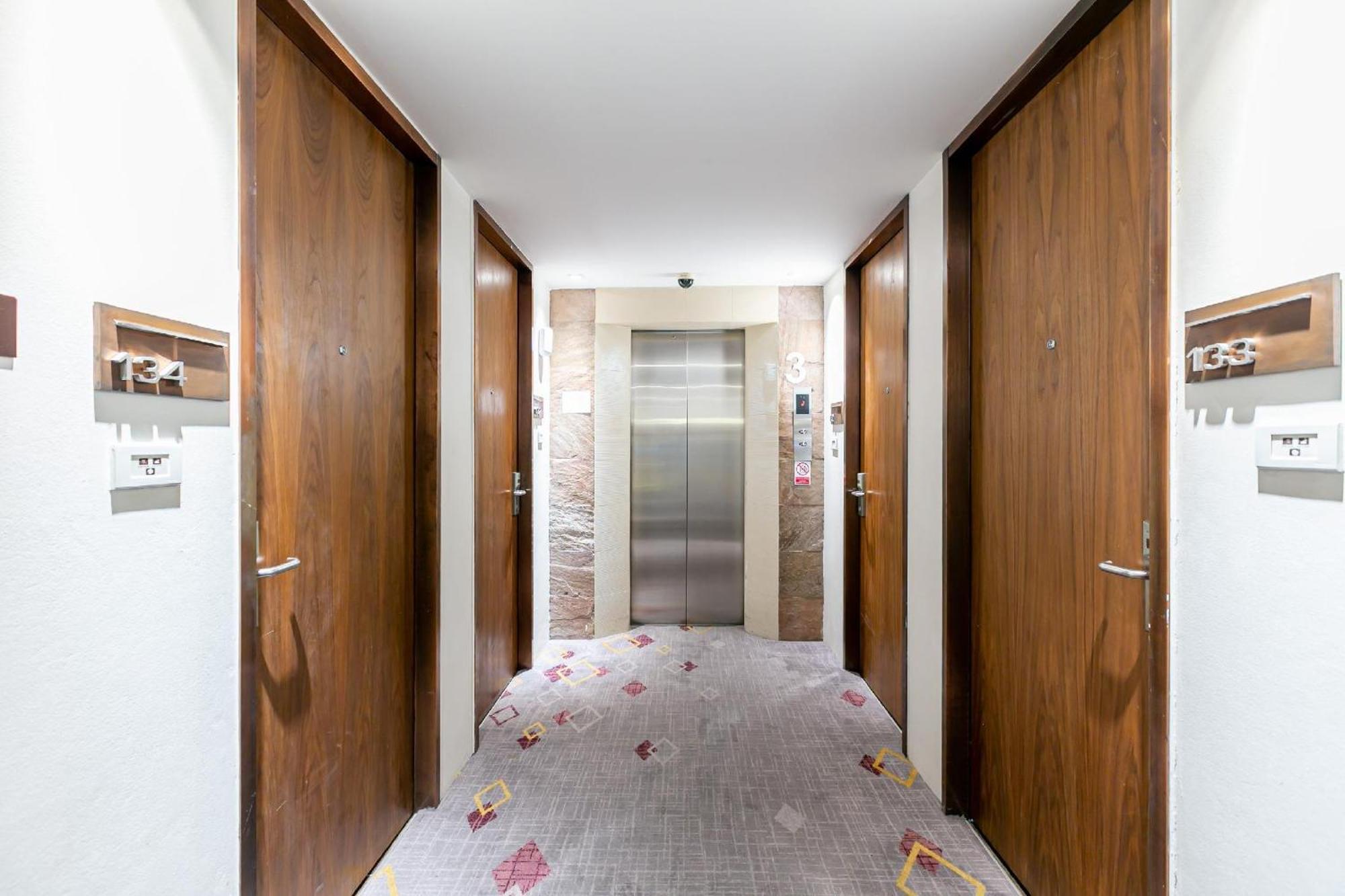 Uno Express Hotel 3*