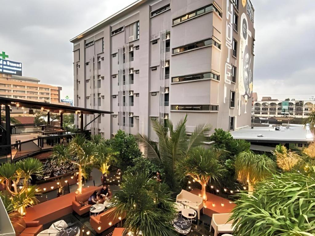 Letana Samuprakarn Hotel