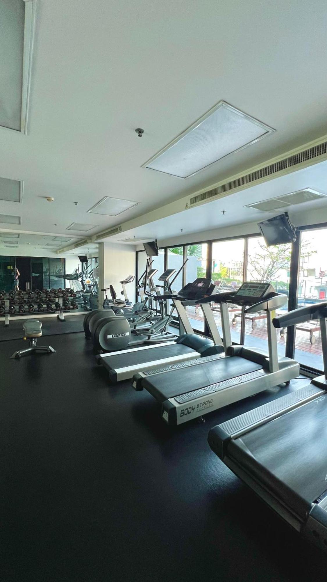 Apartemen Great Location 3 Mins Walk From Bts Ari Bangkok