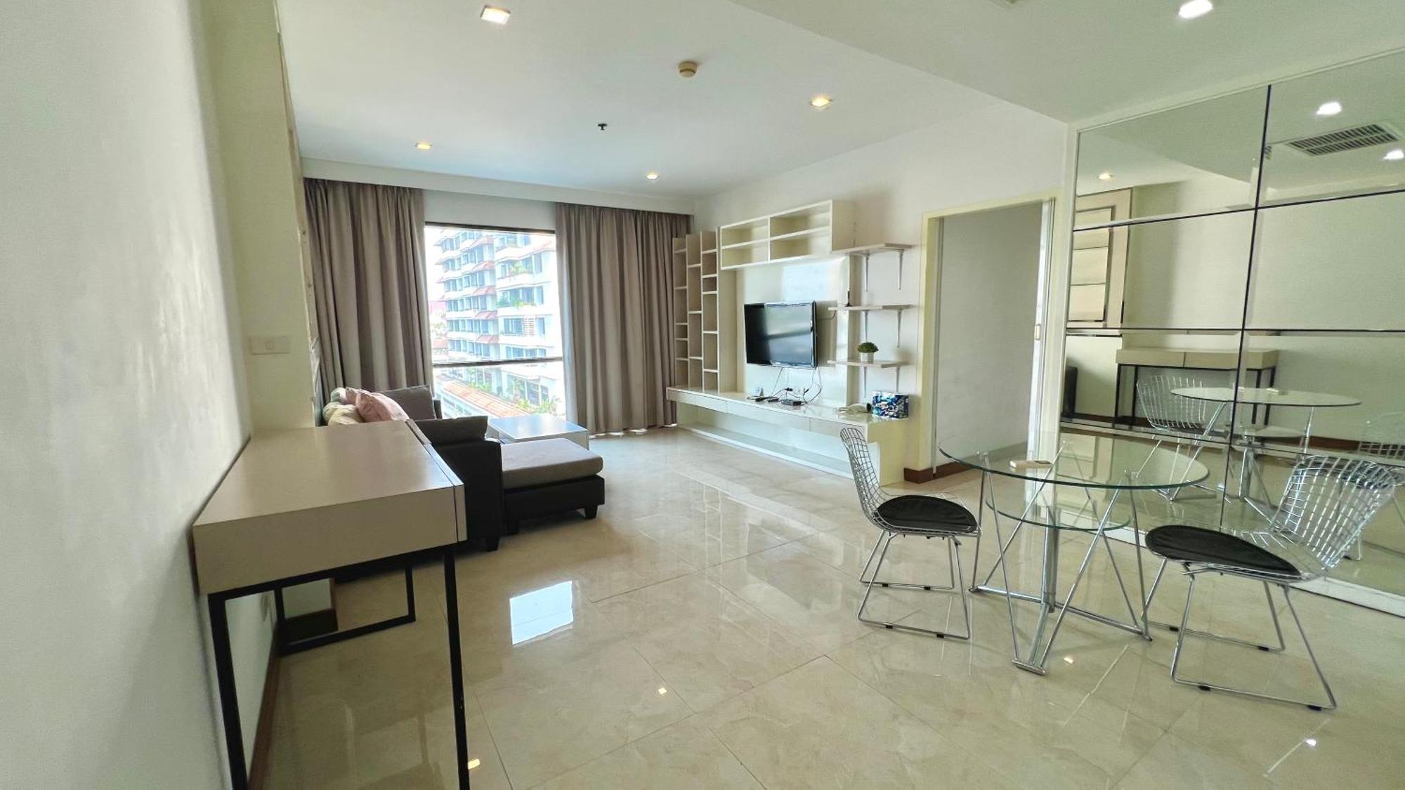Great Location 3 Mins Walk From Bts Ari Apartemen Bangkok