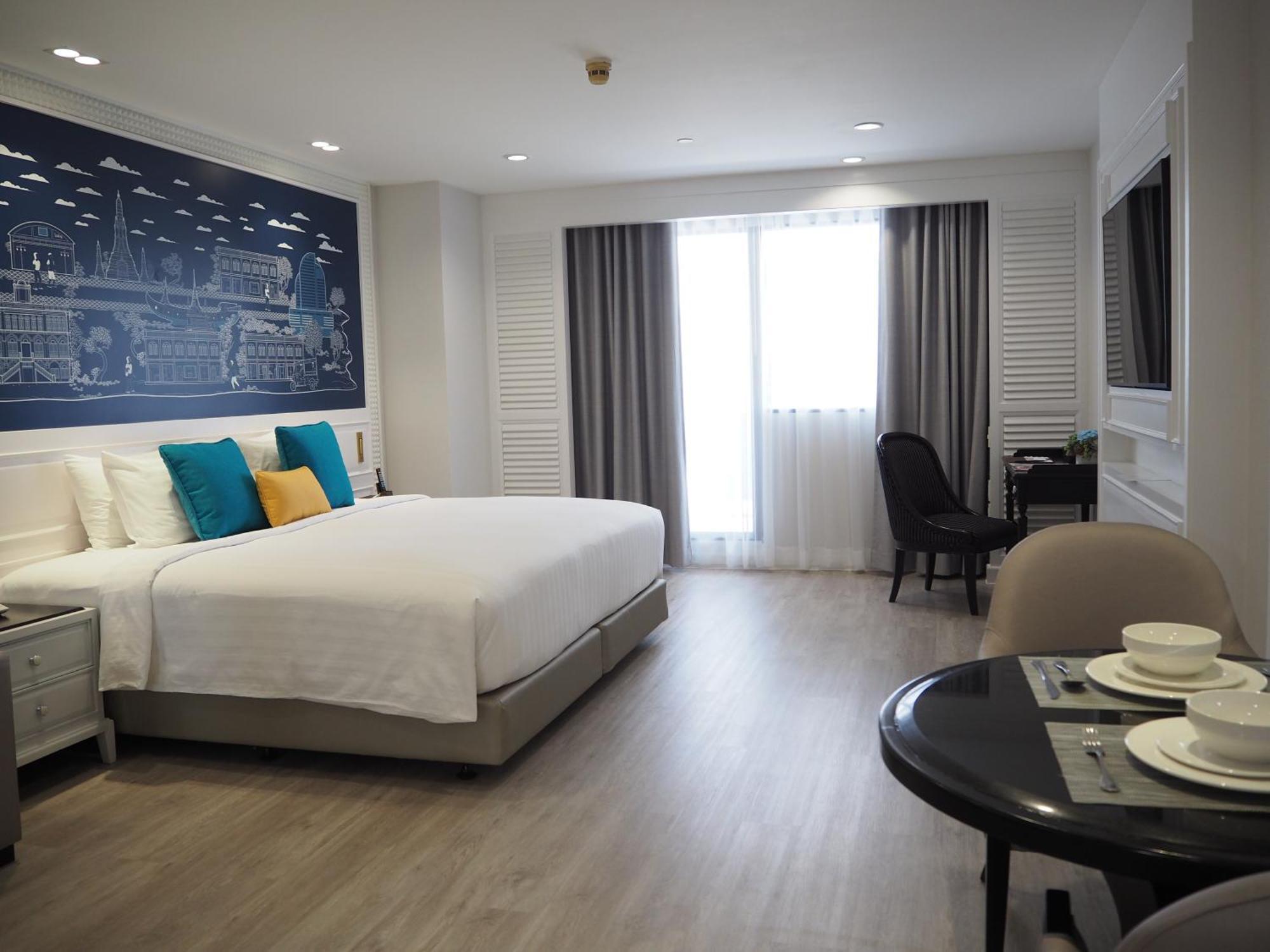 Centre Point Plus Hotel Silom - Newly Renovated Hotel