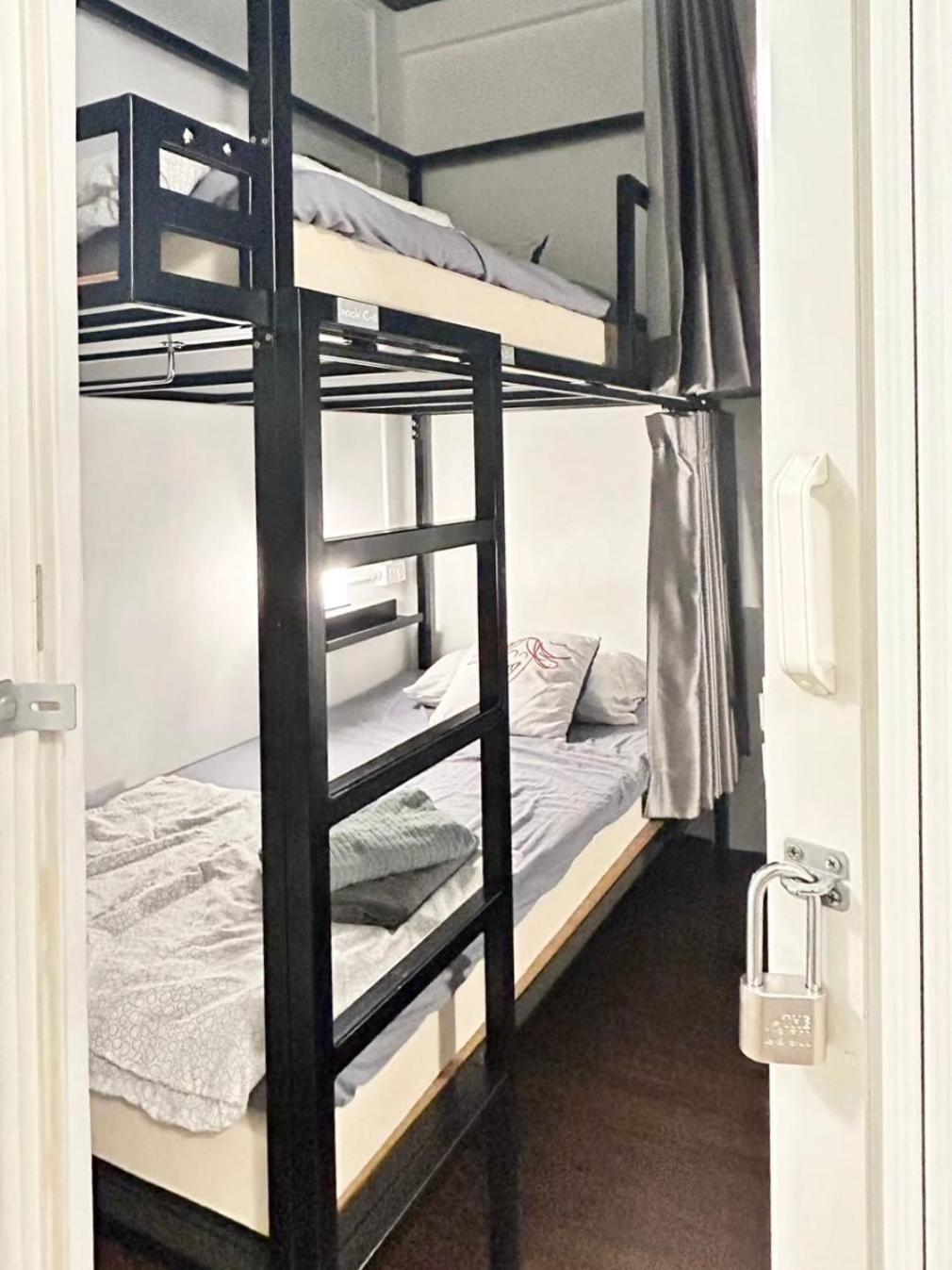Hostel Sanookdee (adults Only)