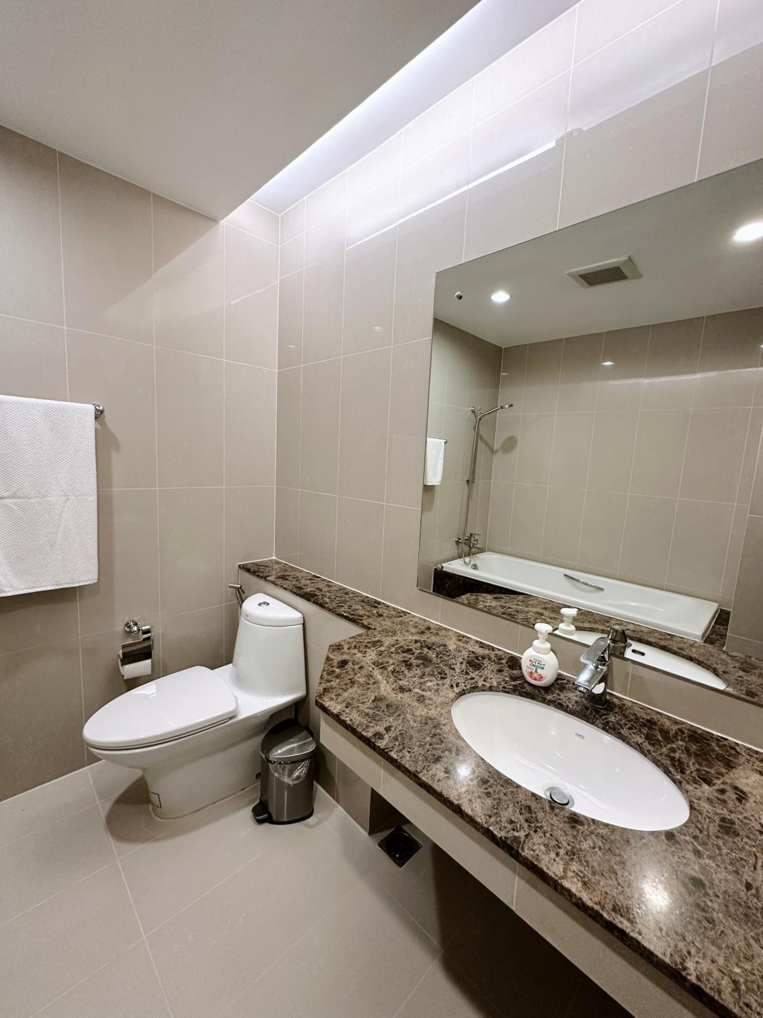 The Prime 11 Sukhumvit 11 2br Near Bts Nana *