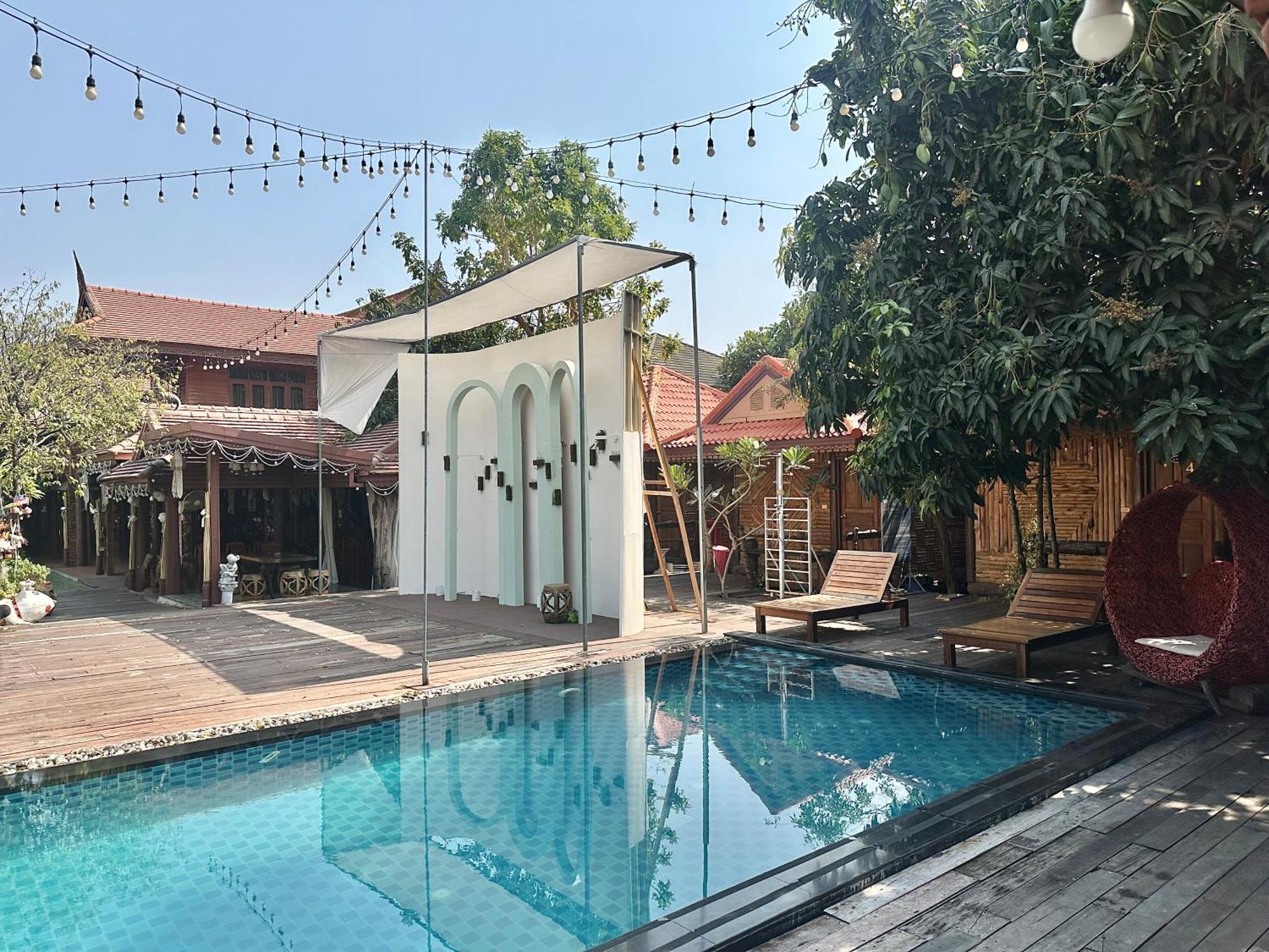 Montri Donmuang Resor 2*
