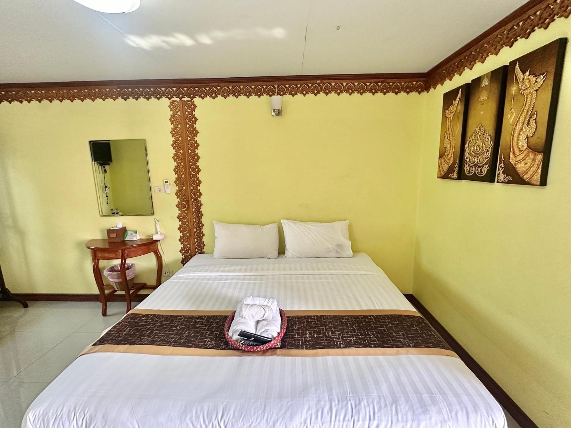 Montri Donmuang Resor 2*